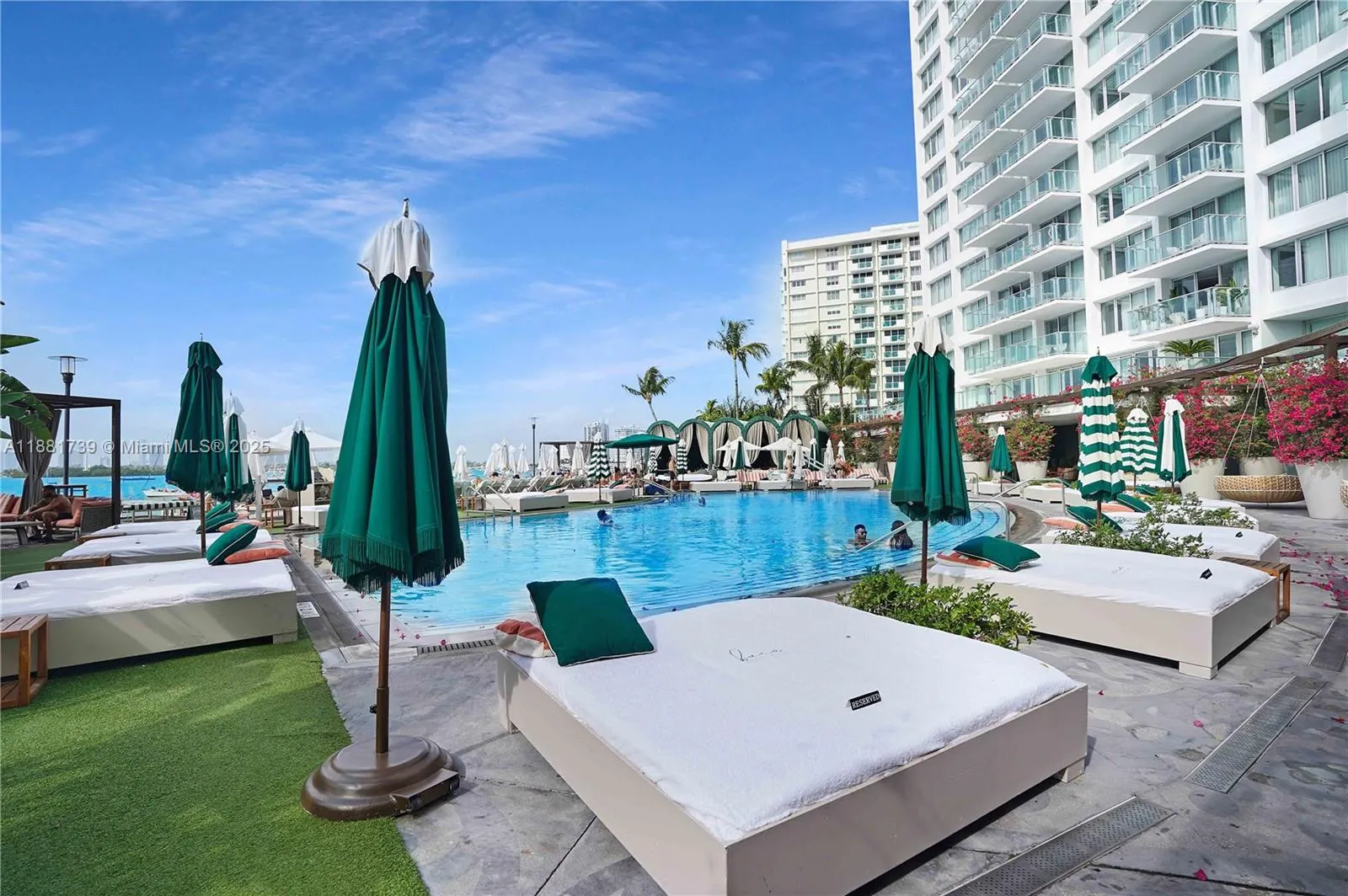 1100 West Ave, #1115