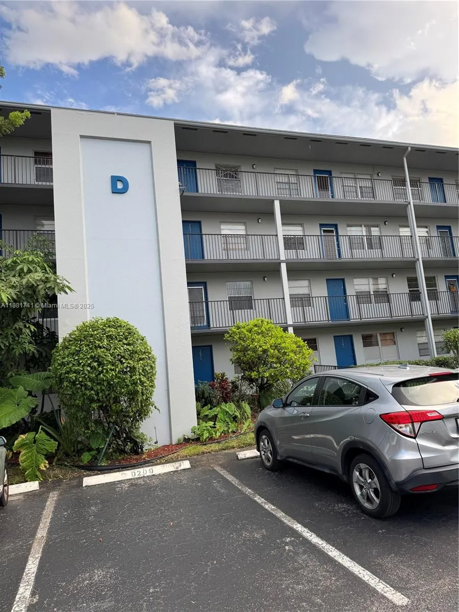 13450 SW 3rd St, #203D