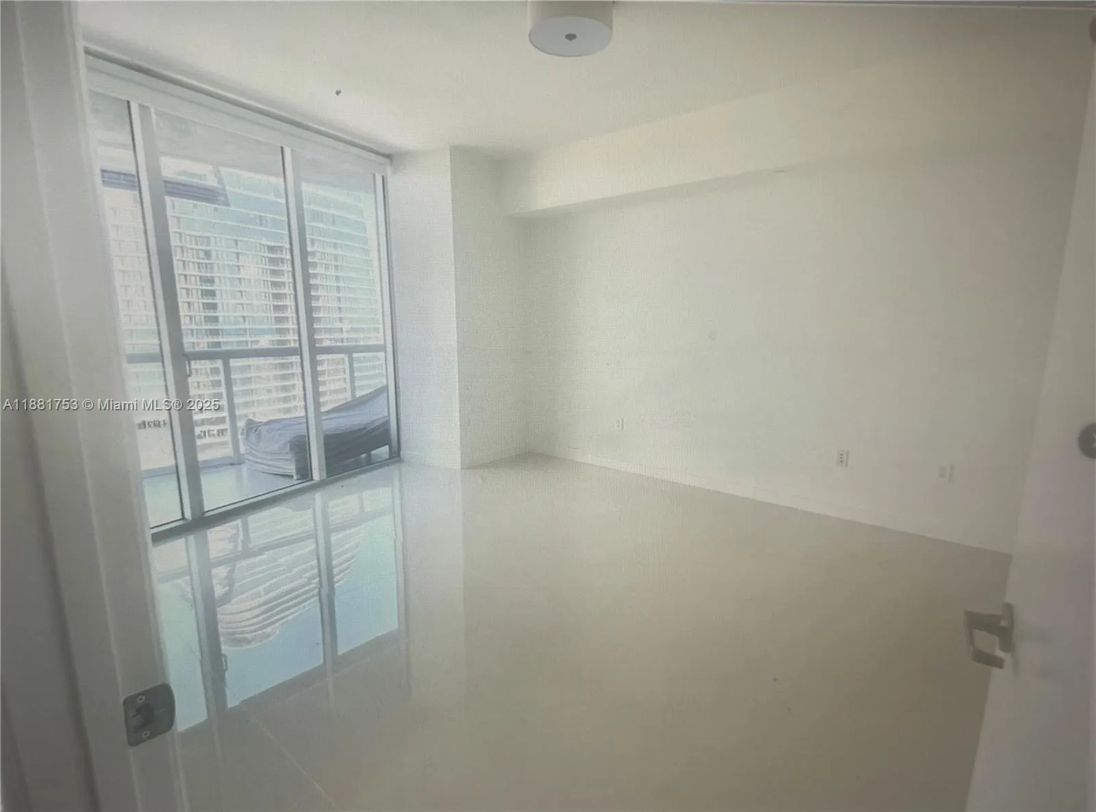 475 Brickell Ave, #4812