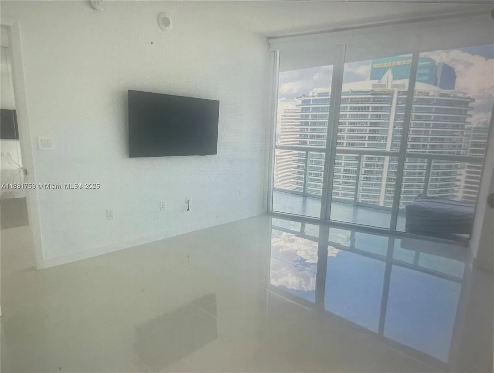 475 Brickell Ave, #4812