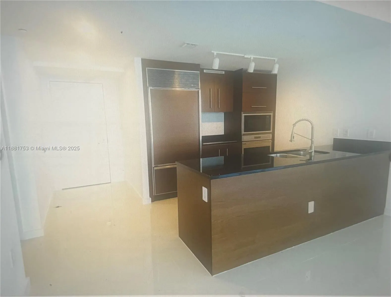 475 Brickell Ave, #4812
