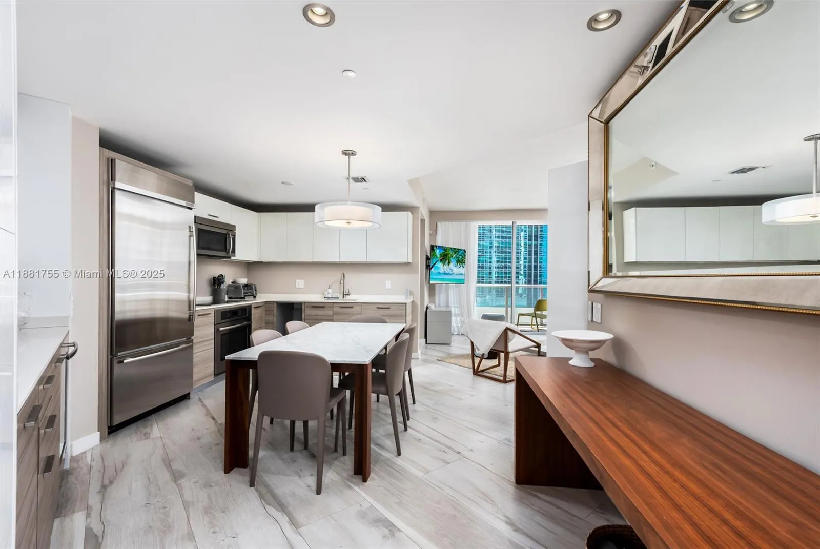 1300 Brickell Bay Dr, #1702