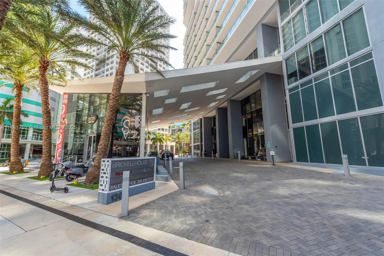 1300 Brickell Bay Dr, #1702