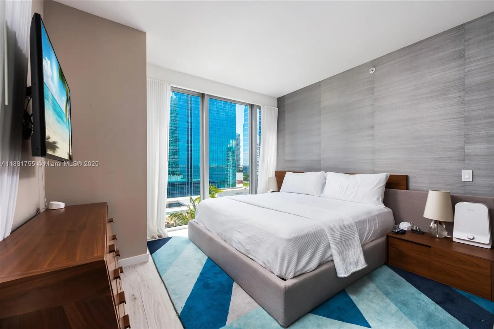 1300 Brickell Bay Dr, #1702