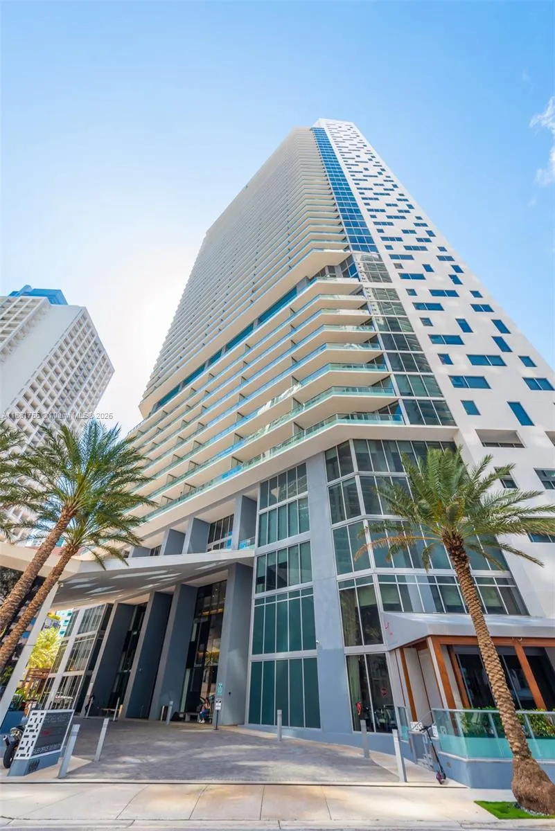 1300 Brickell Bay Dr, #1702