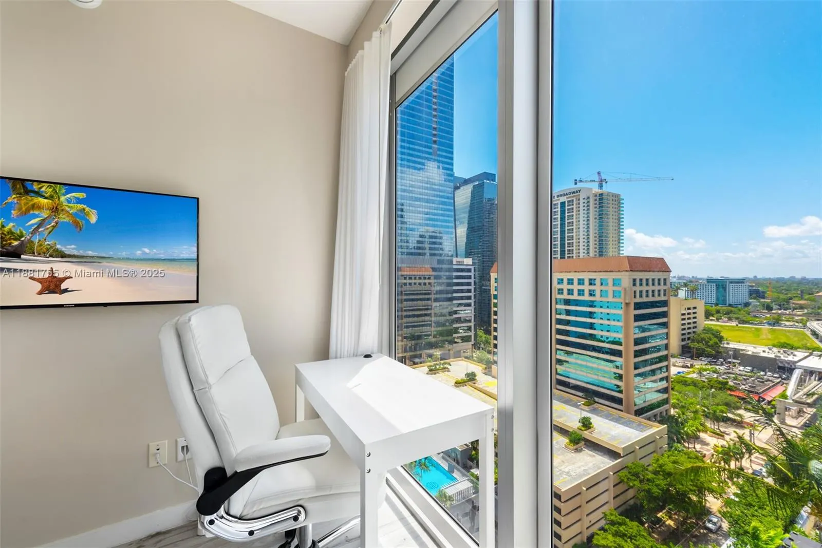 1300 Brickell Bay Dr, #1702