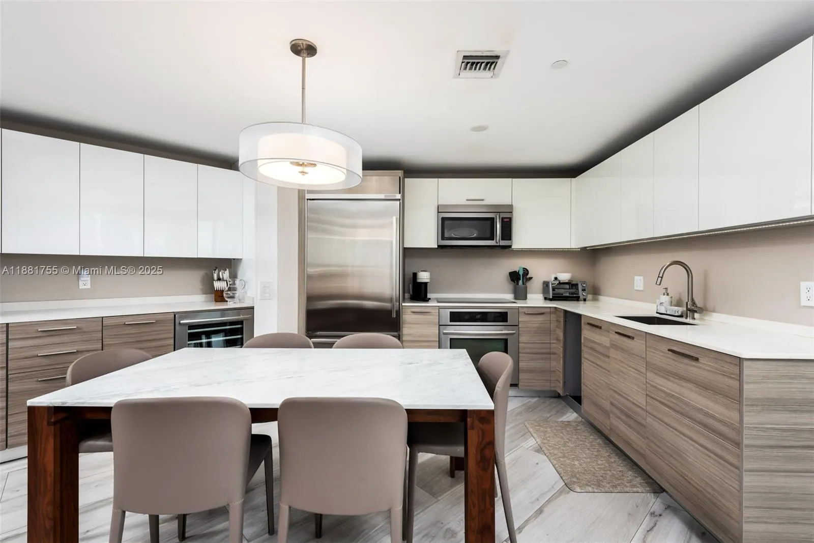 1300 Brickell Bay Dr, #1702