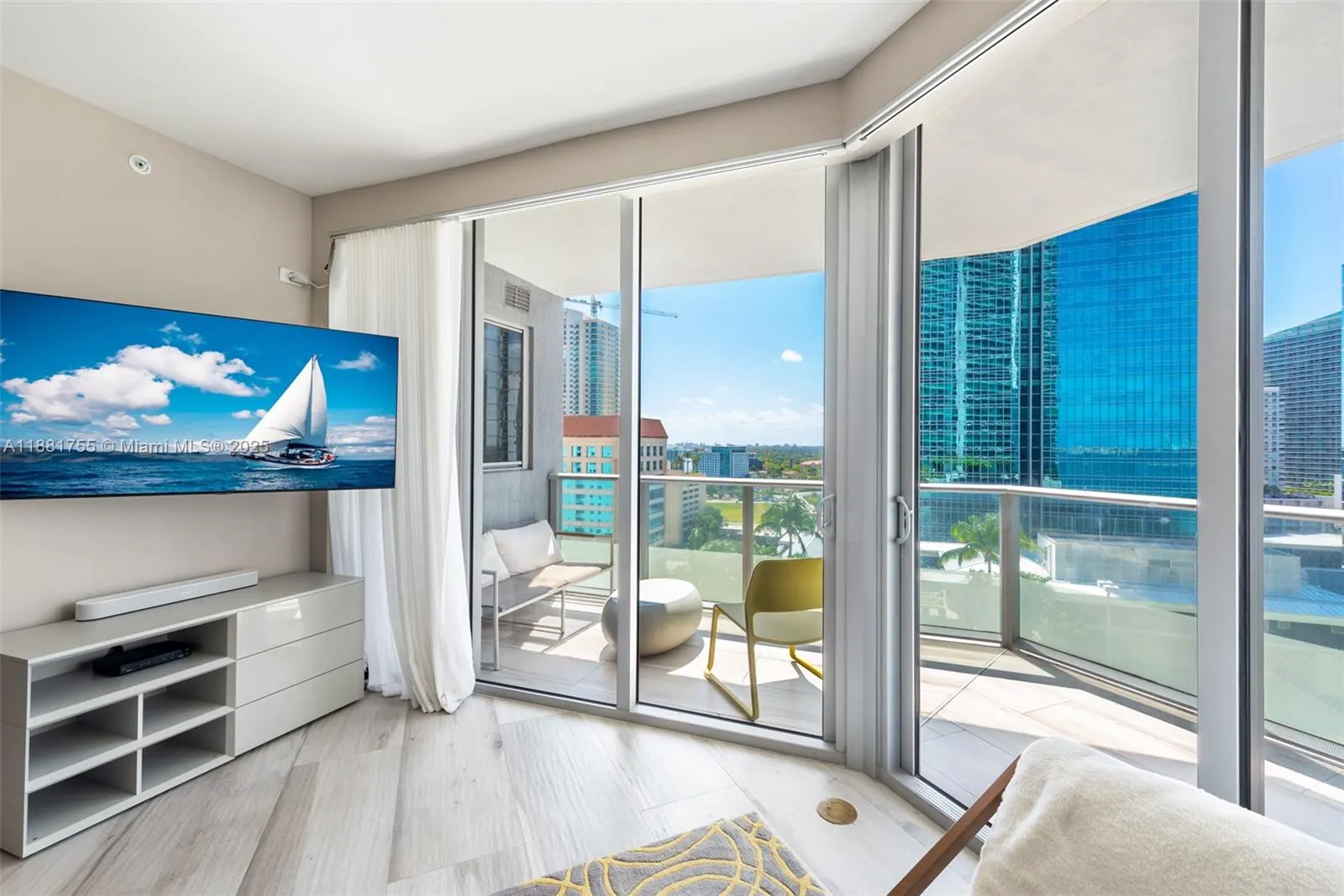 1300 Brickell Bay Dr, #1702