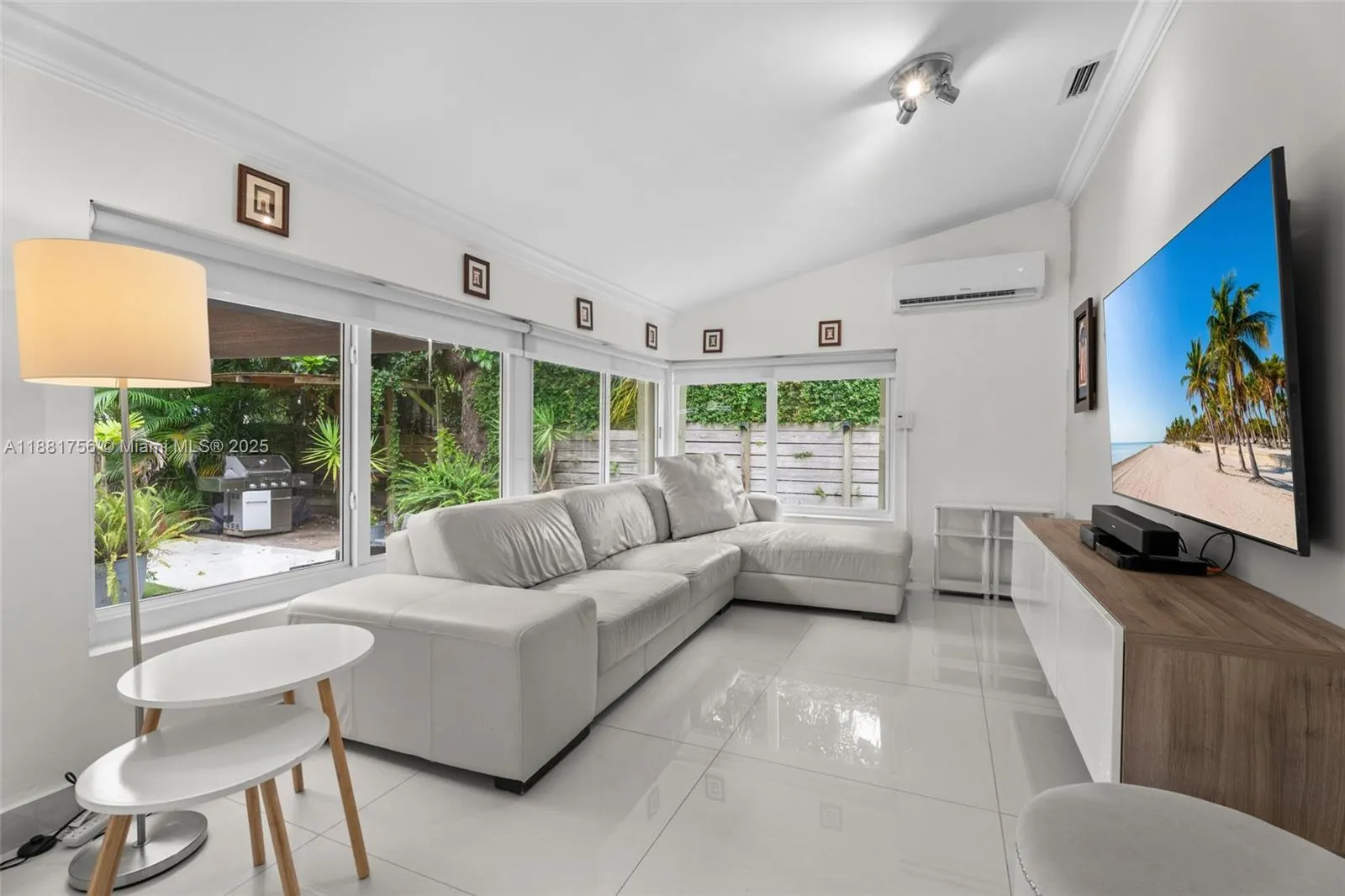 150 NW 99th St