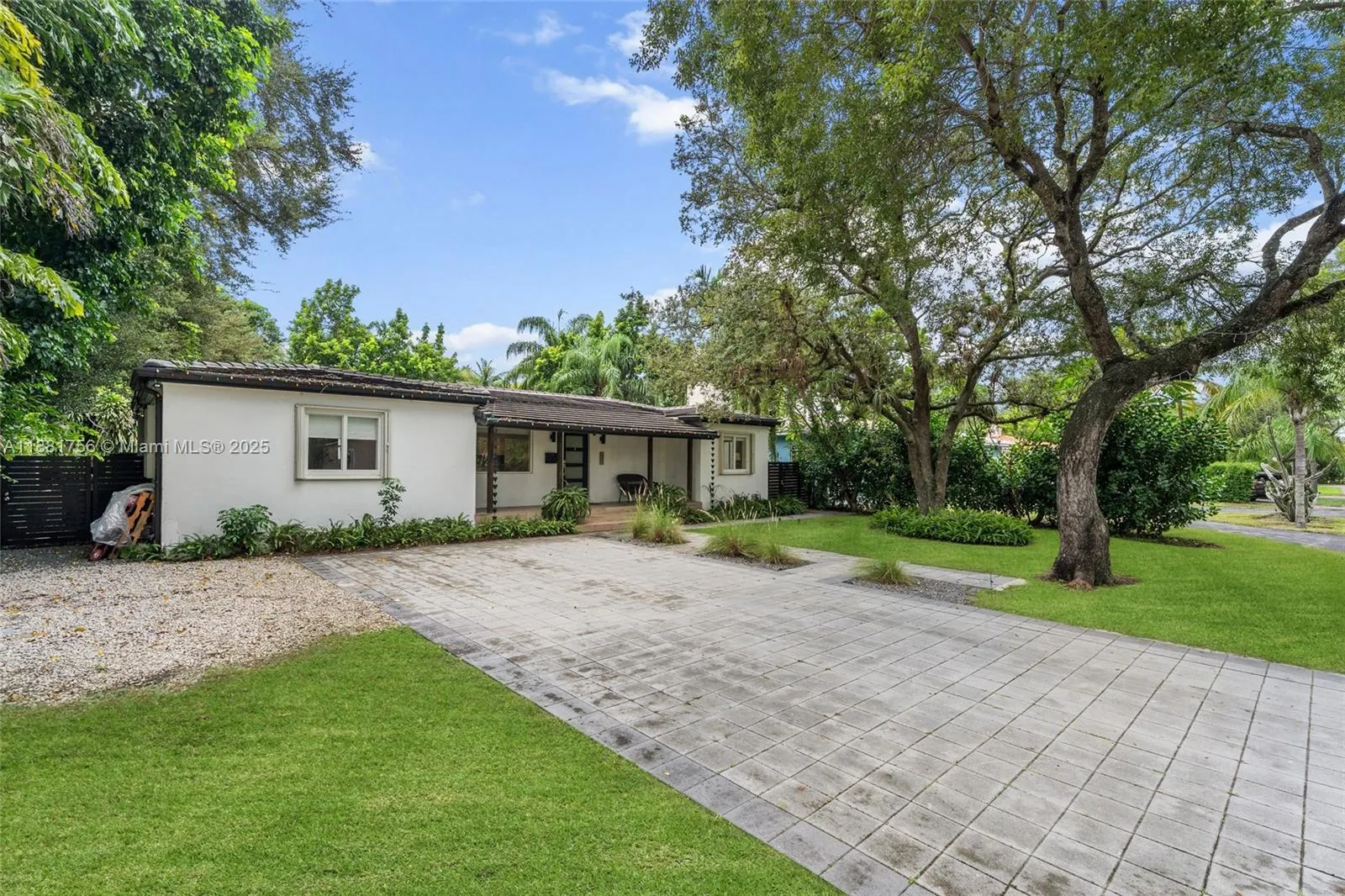 150 NW 99th St