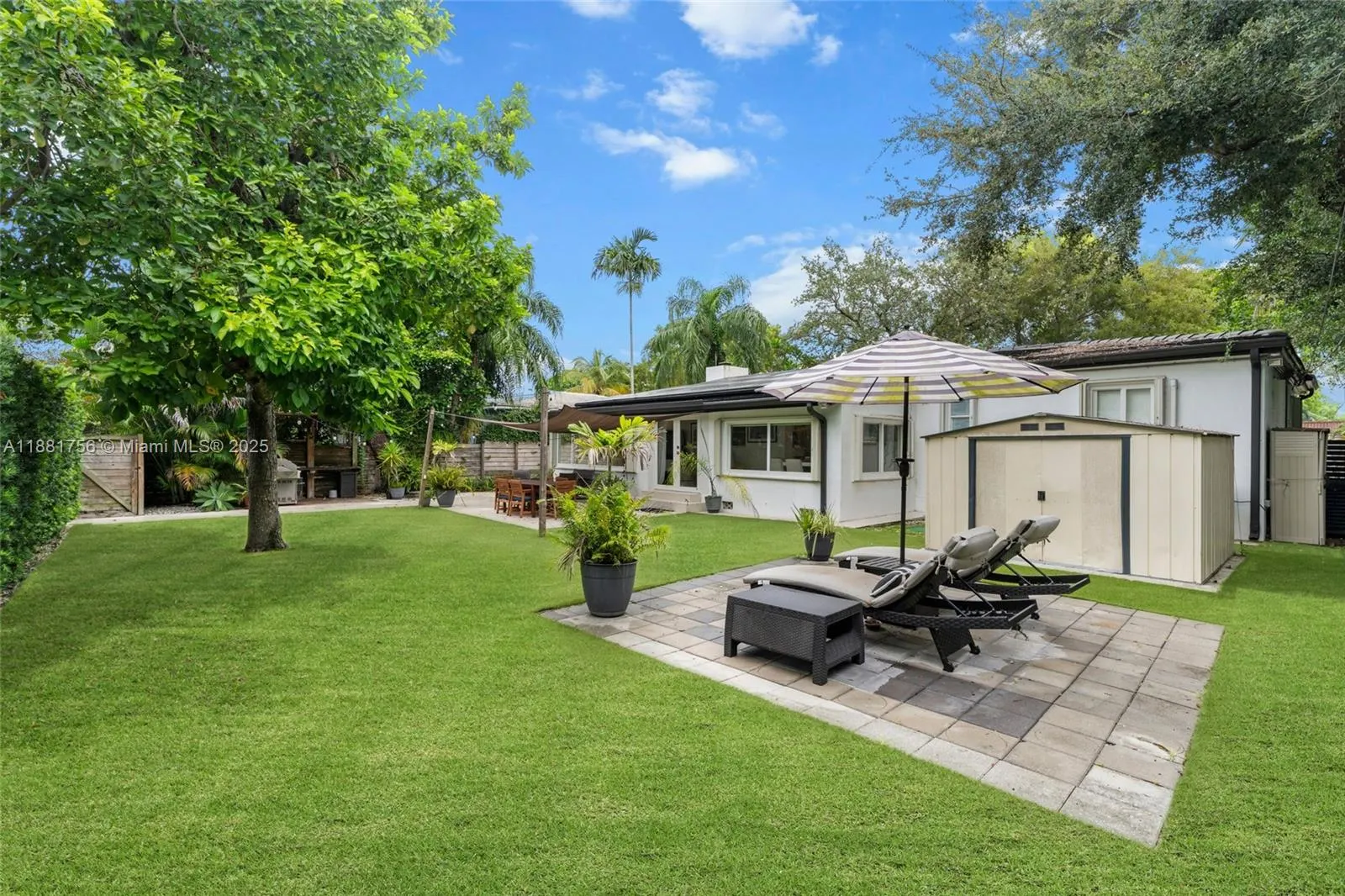 150 NW 99th St