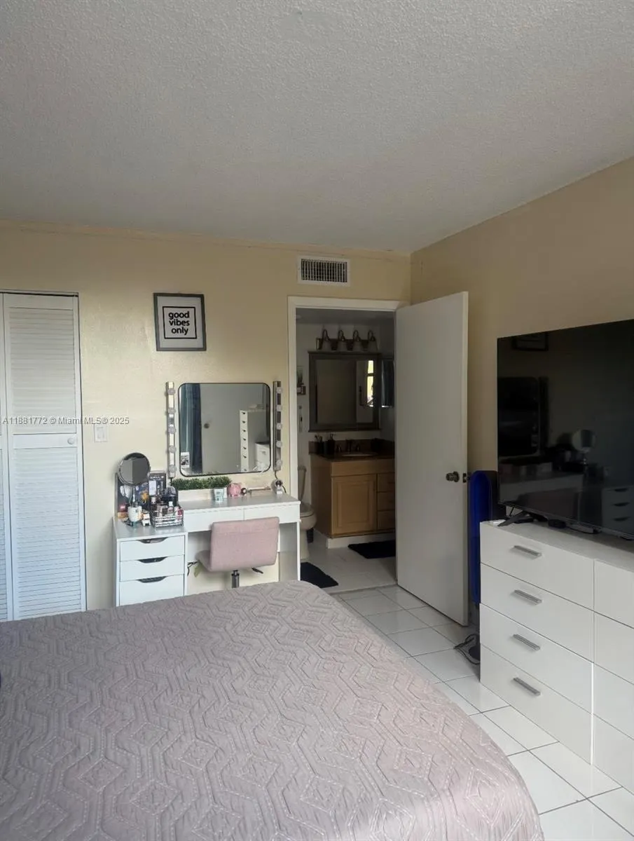 11800 SW 18th St, #222-4