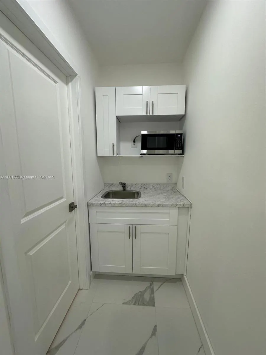 8521 NW 14th St, #1