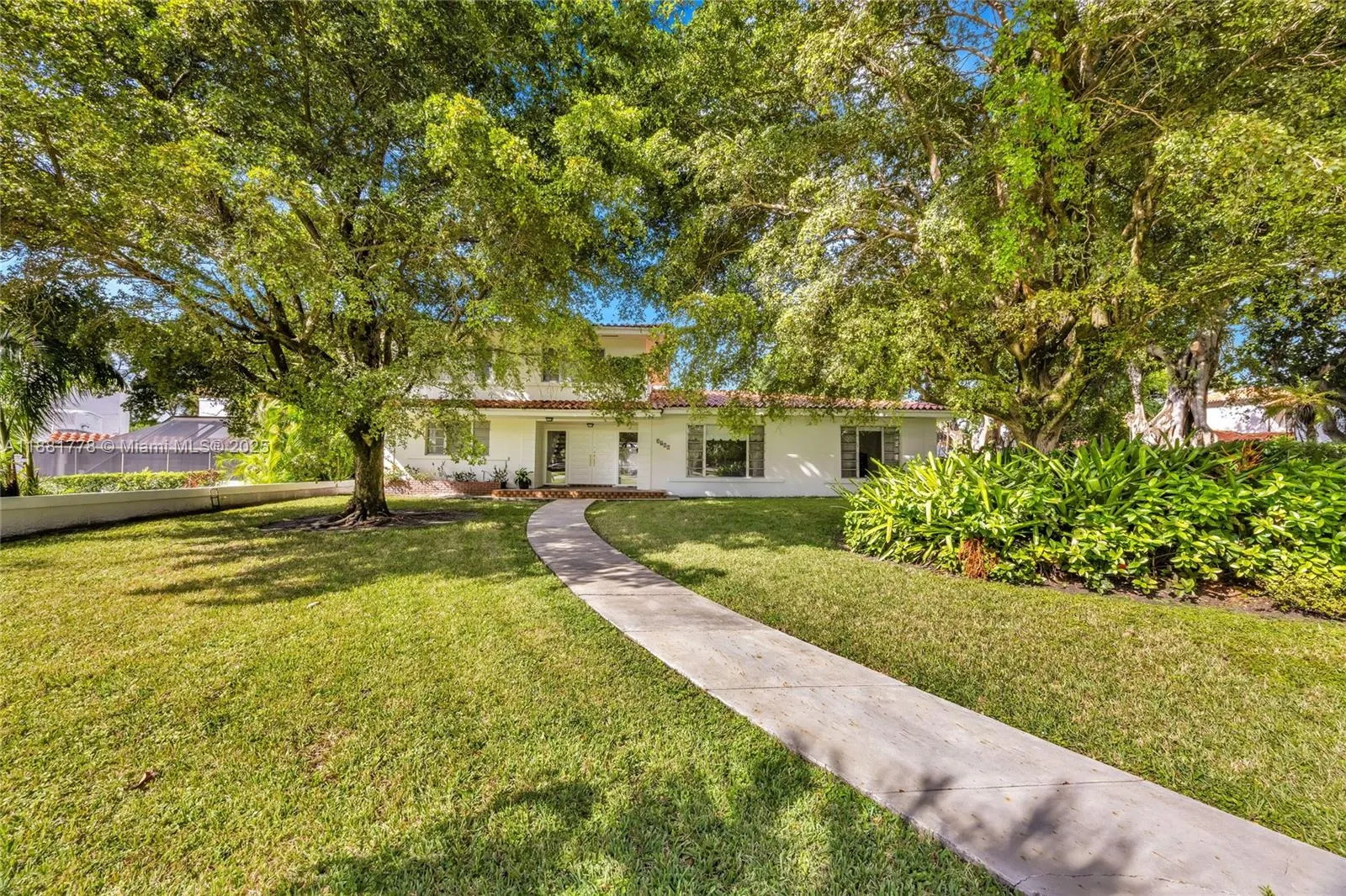 2700 Granada Blvd