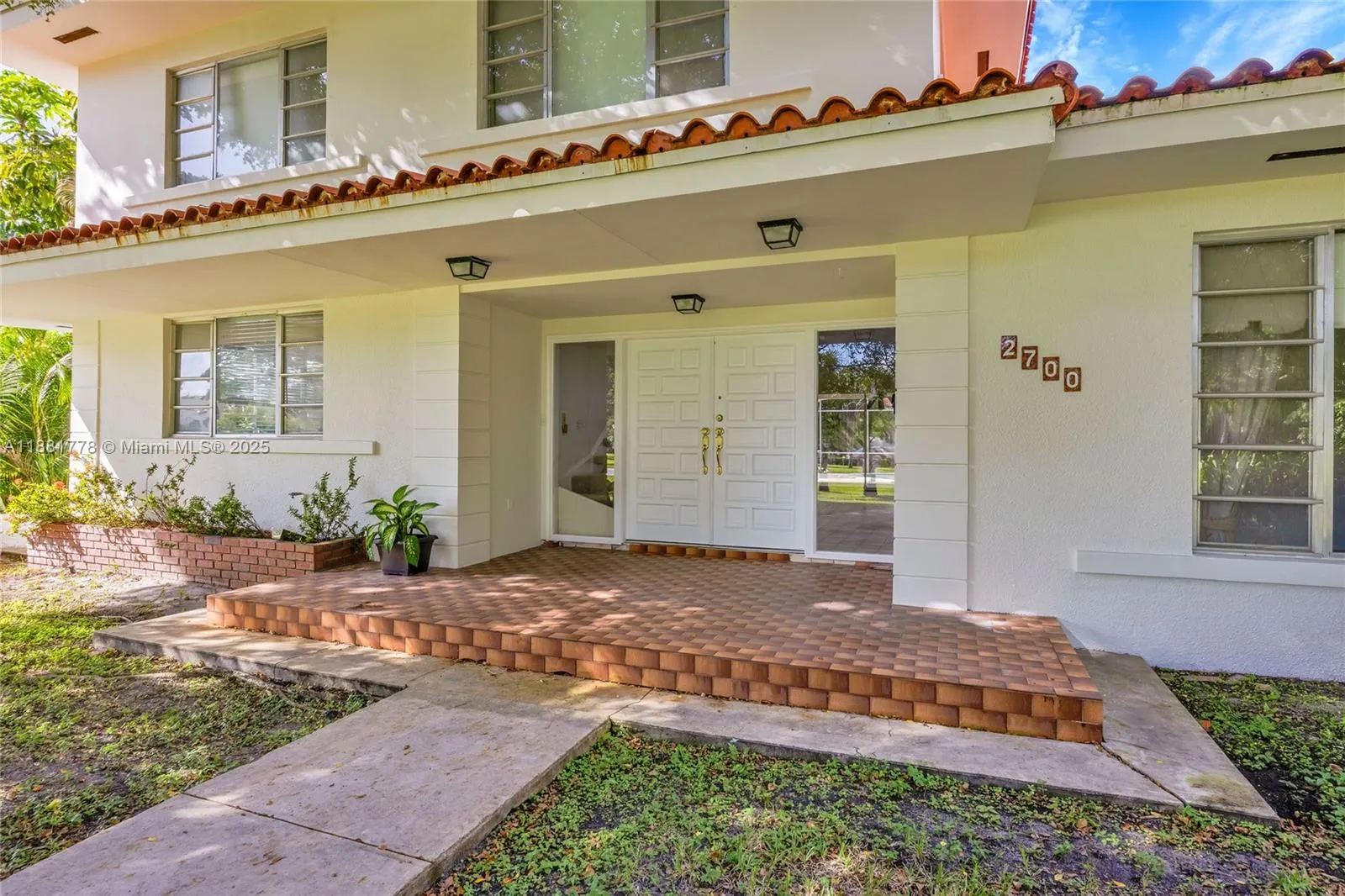 2700 Granada Blvd