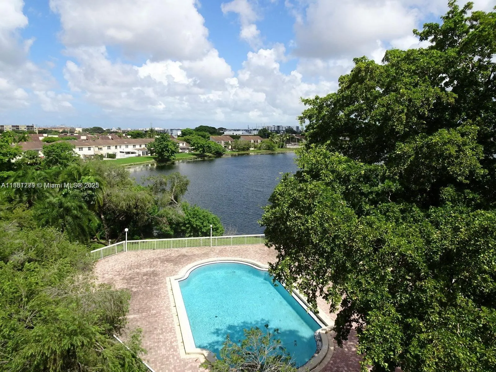 9375 Fontainebleau Blvd, #L417