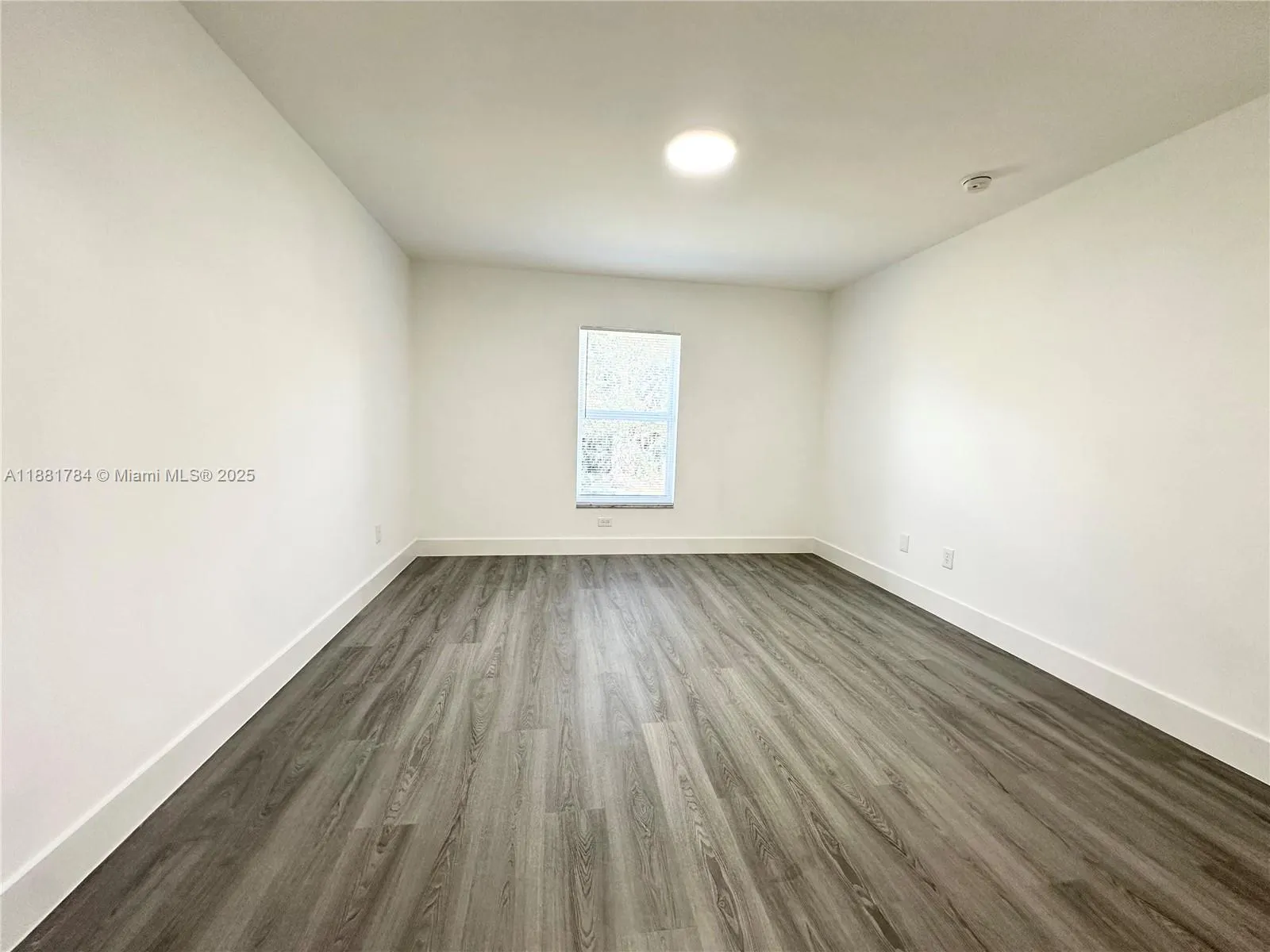 6018 Lacota Ave, #6016