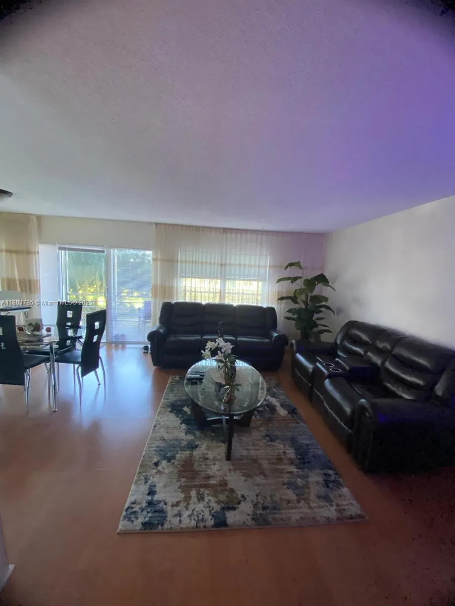 200 Diplomat Pkwy, #329