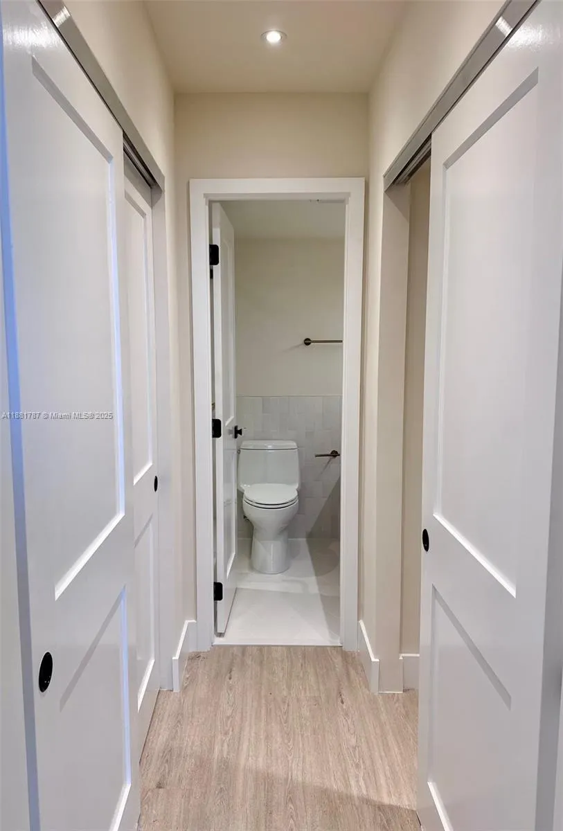 90 Edgewater Dr, #212