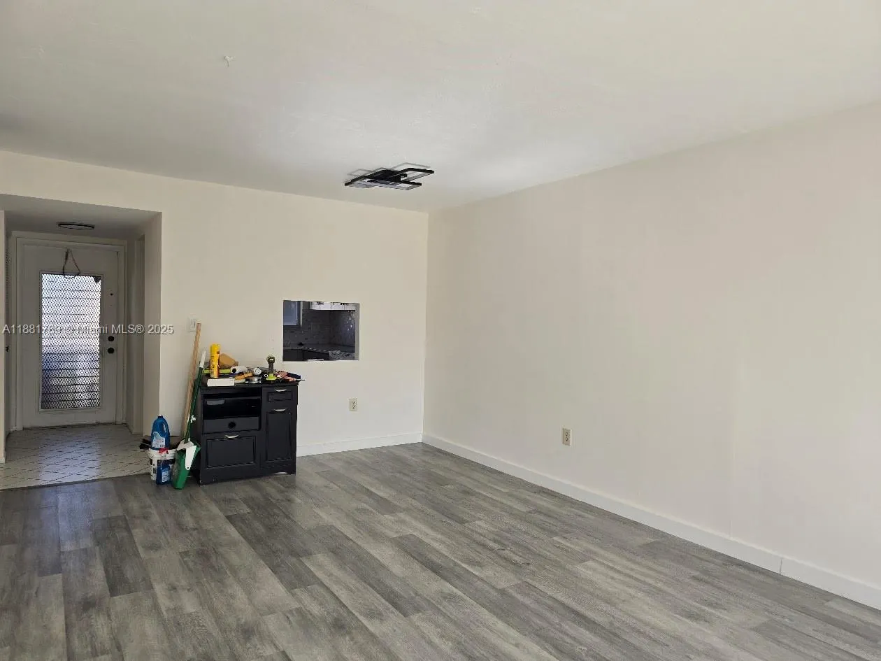 2831 E Sunrise Lakes Dr, #208
