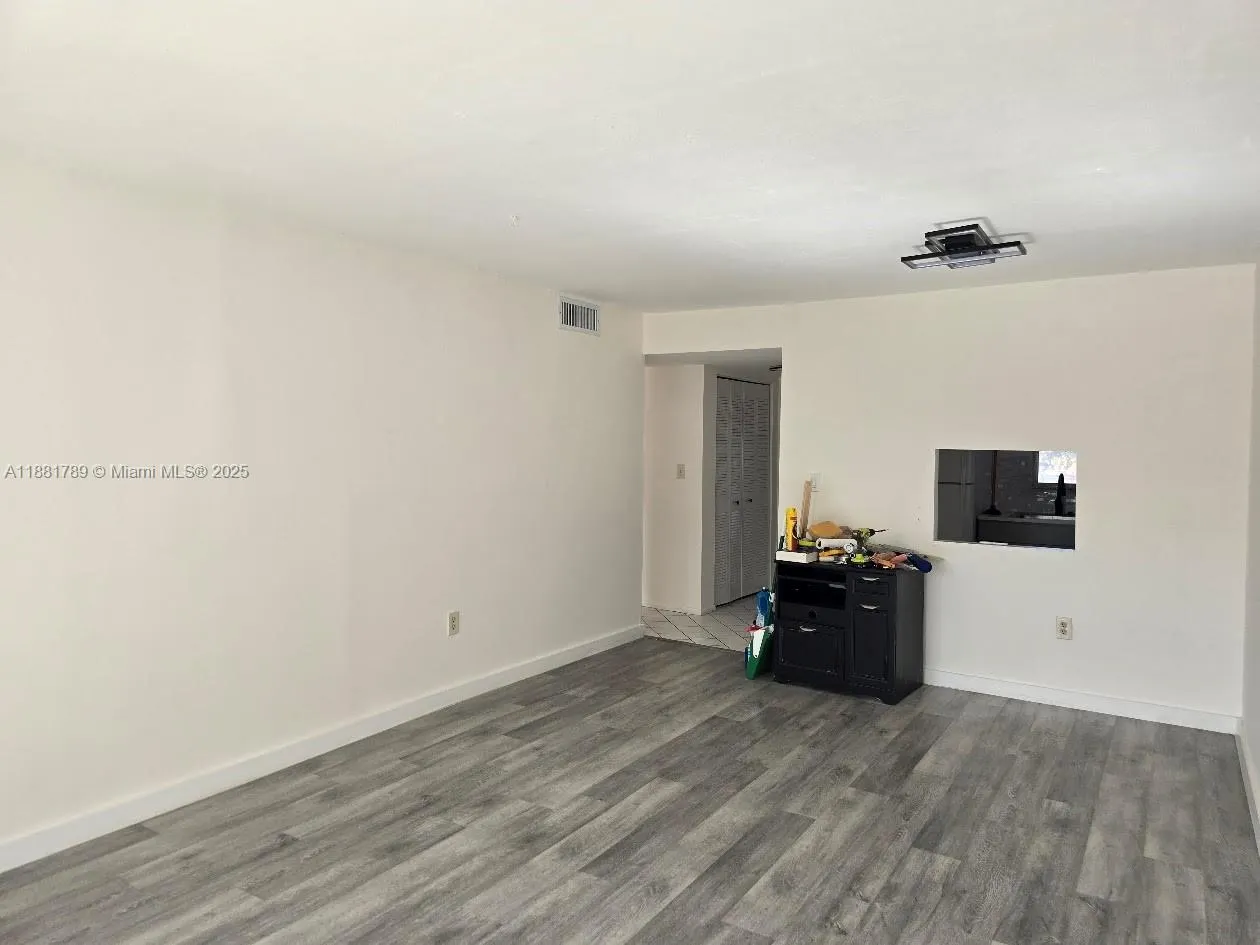 2831 E Sunrise Lakes Dr, #208