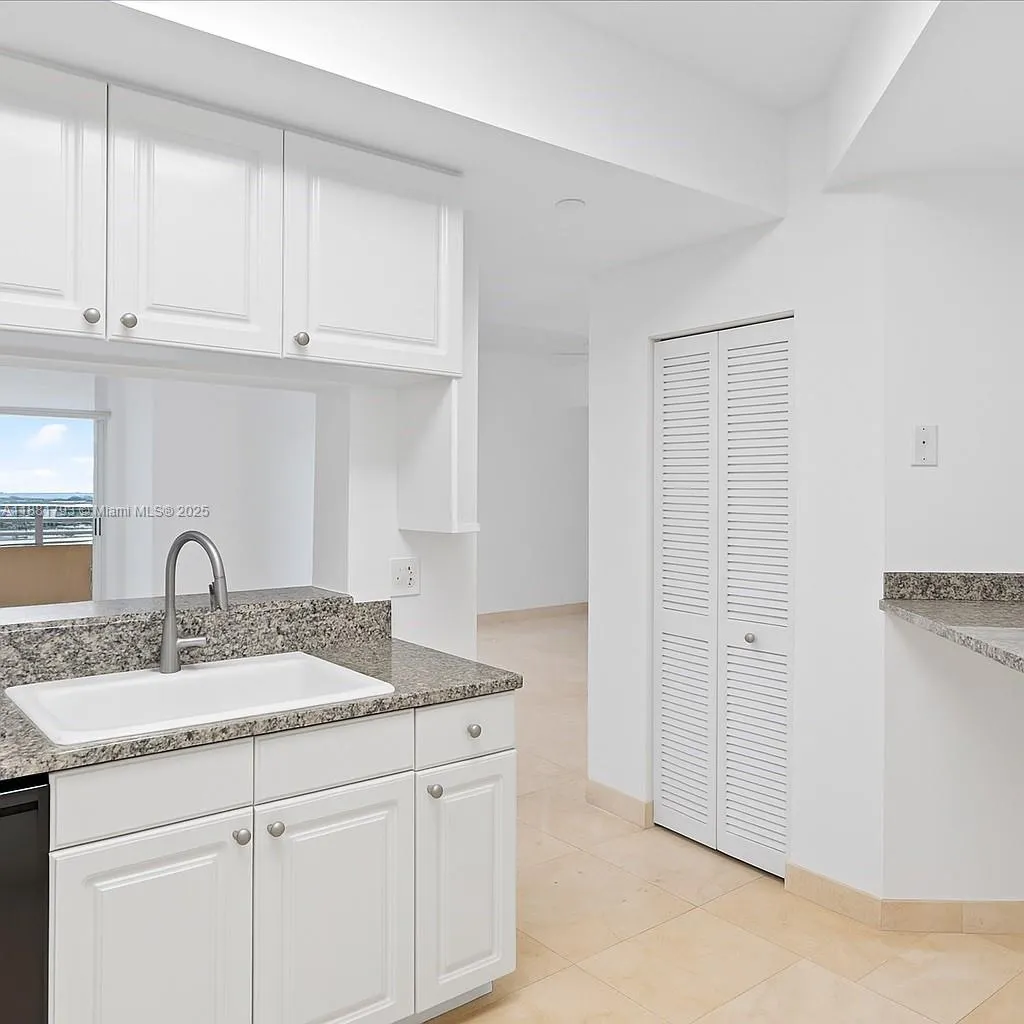 888 Brickell Key, #2510