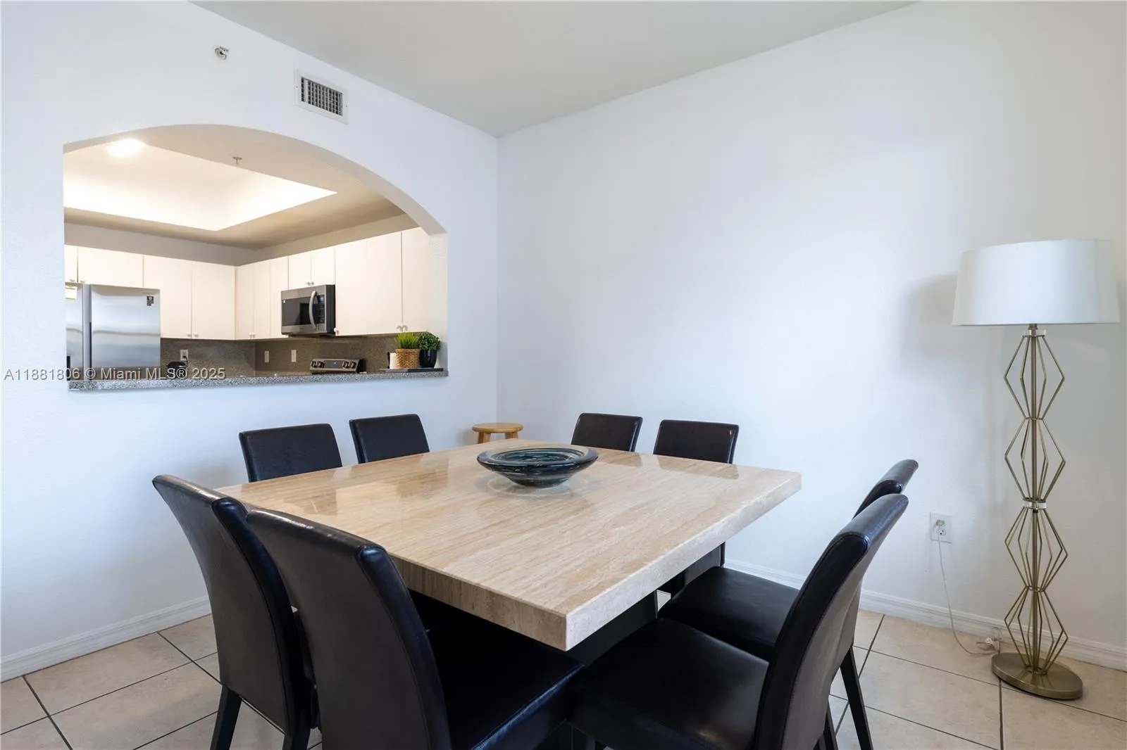 8826 W Flagler St, #113