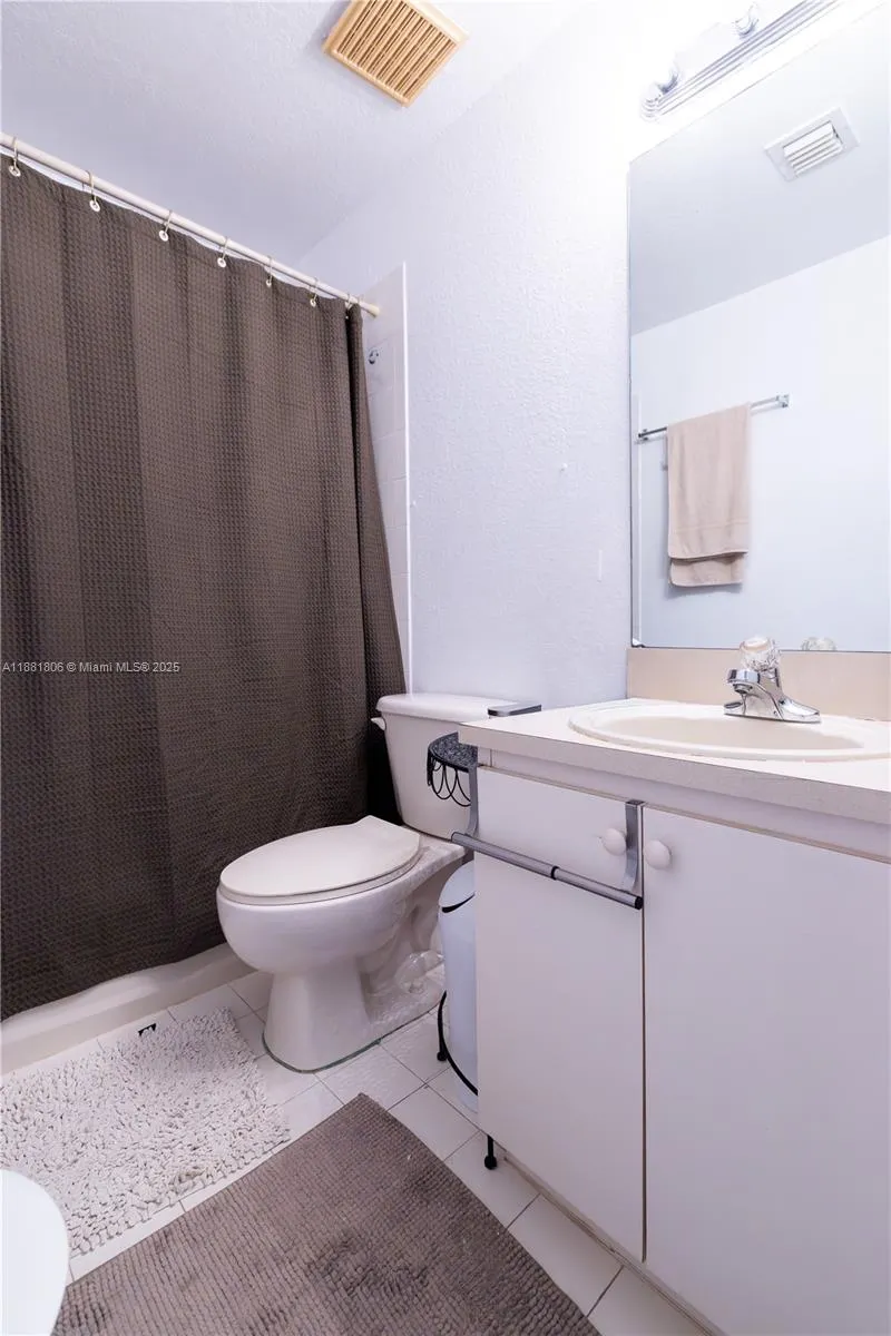 8826 W Flagler St, #113