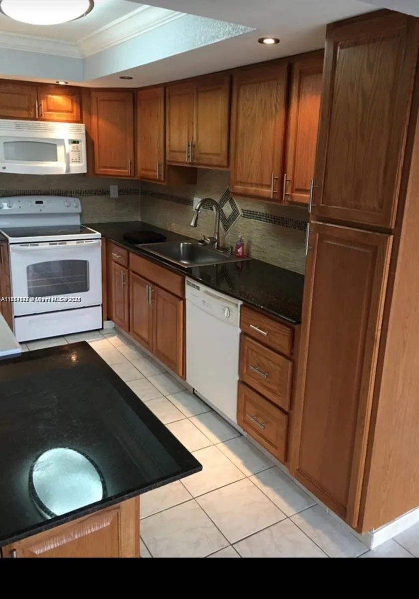 1300 SW 122nd Ave, #407-2