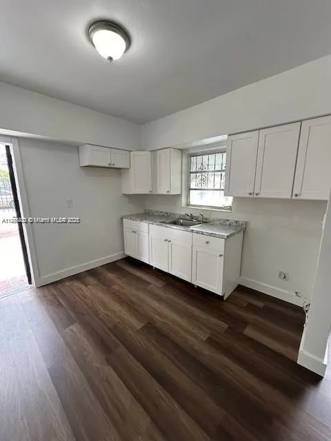 1950 NW 67th St