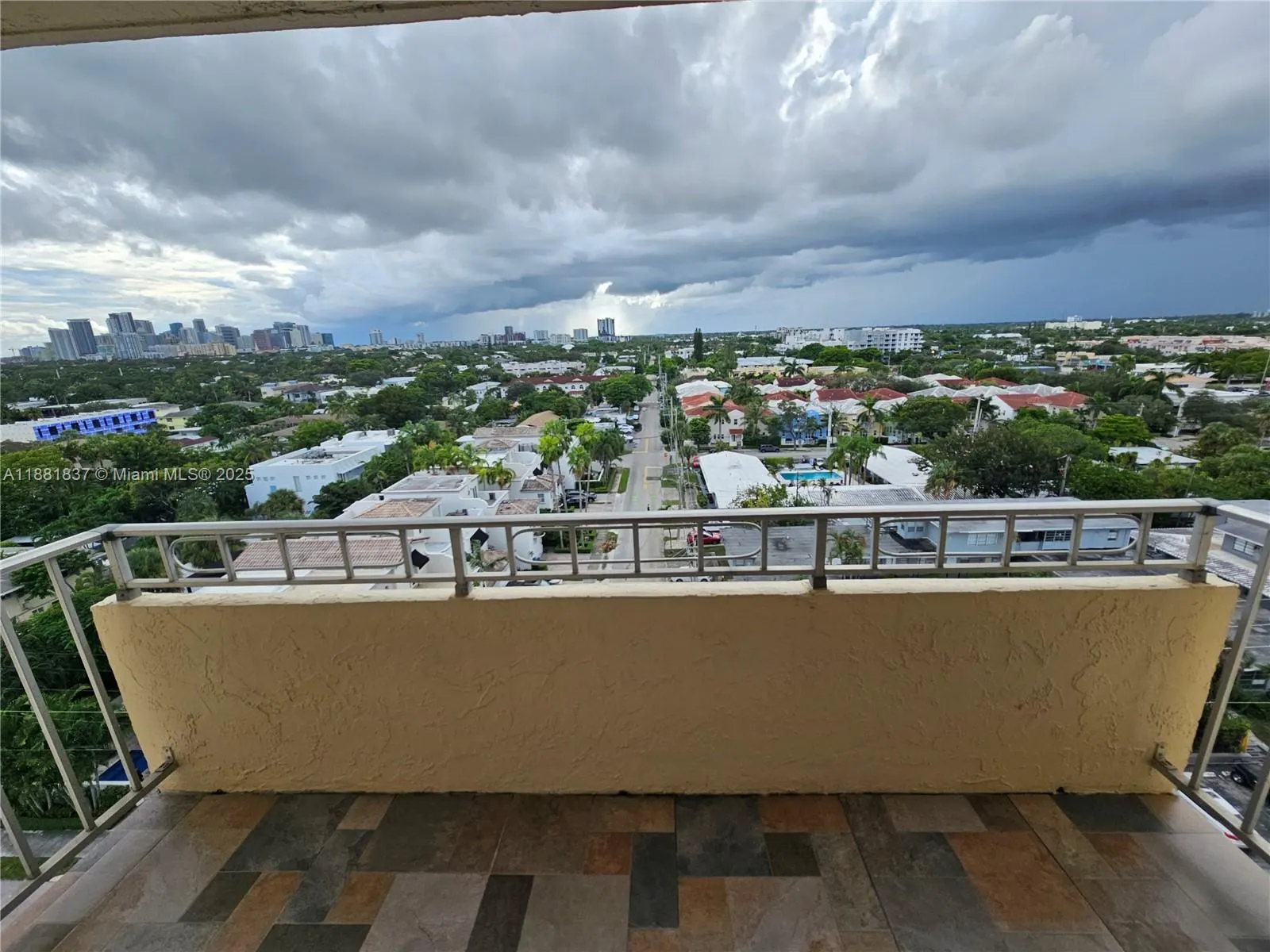900 NE 18th Ave, #1003