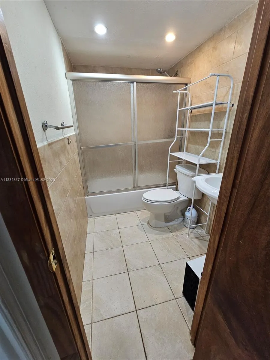 900 NE 18th Ave, #1003