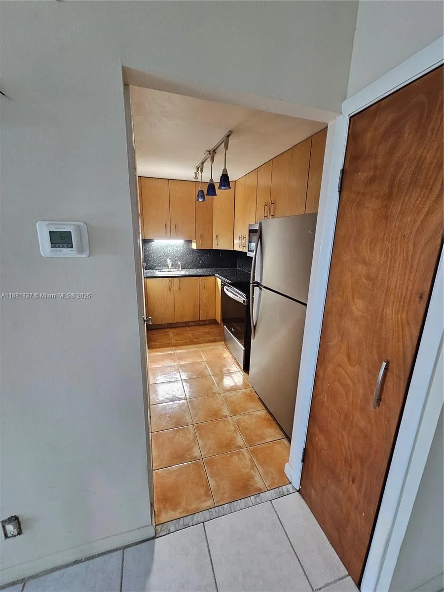900 NE 18th Ave, #1003