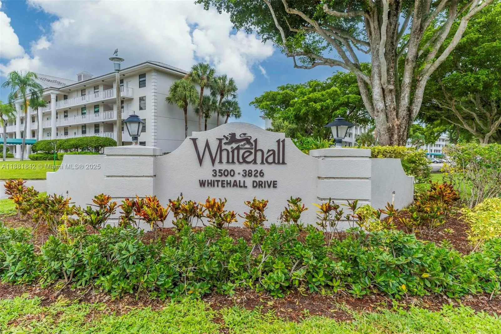 3826 Whitehall Dr, #405