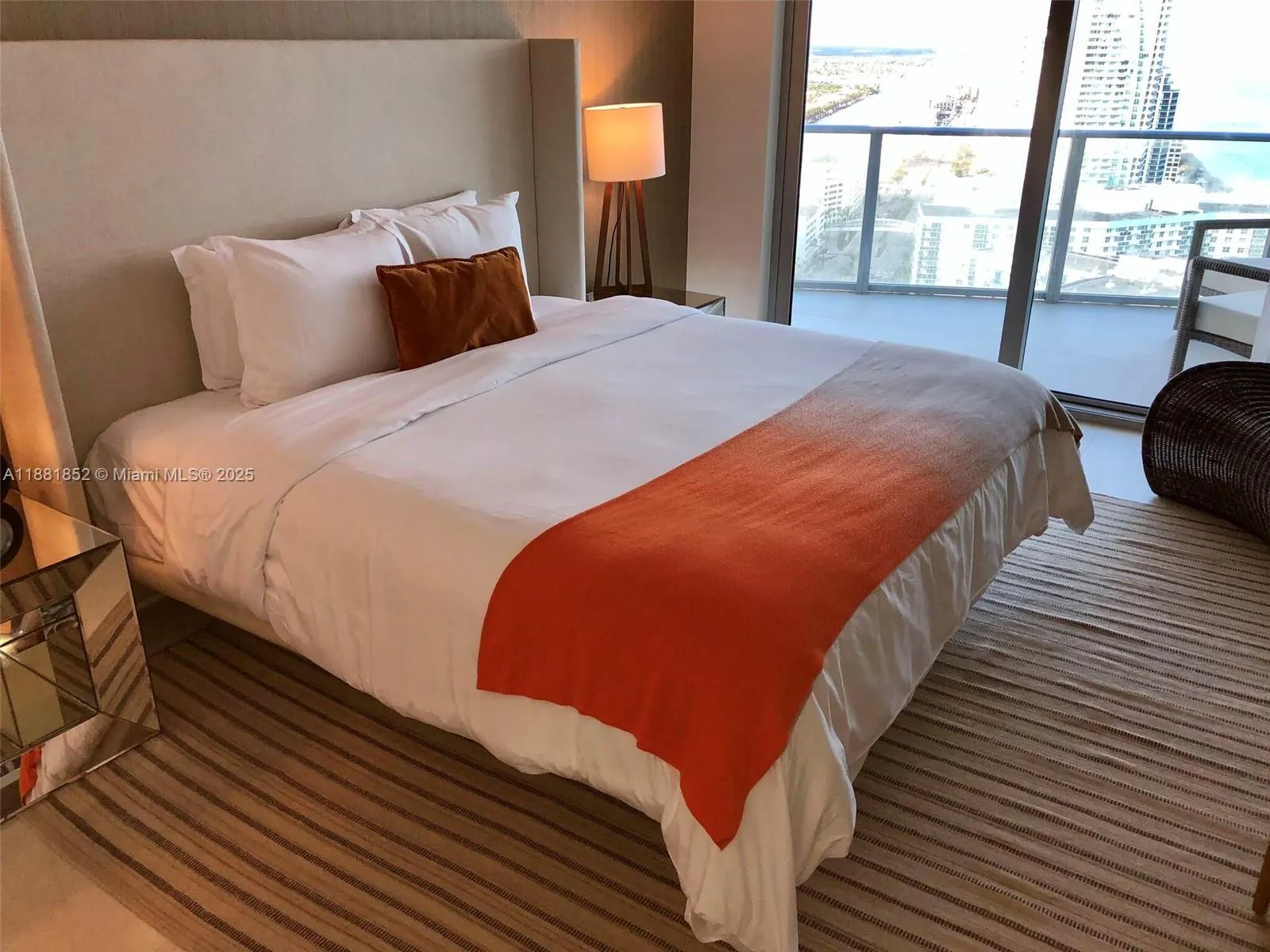4111 S Ocean Dr, #2910