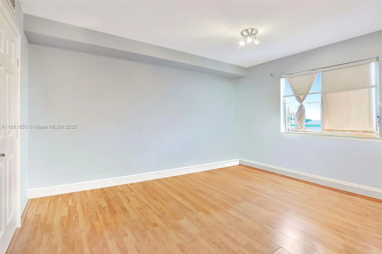 816 NW 11th St, #905