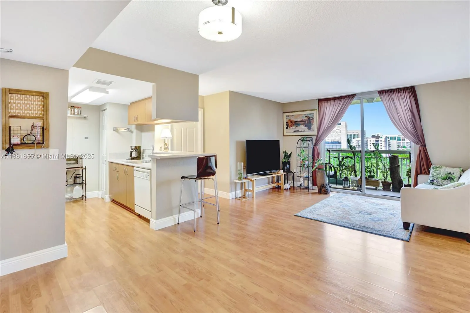 816 NW 11th St, #905