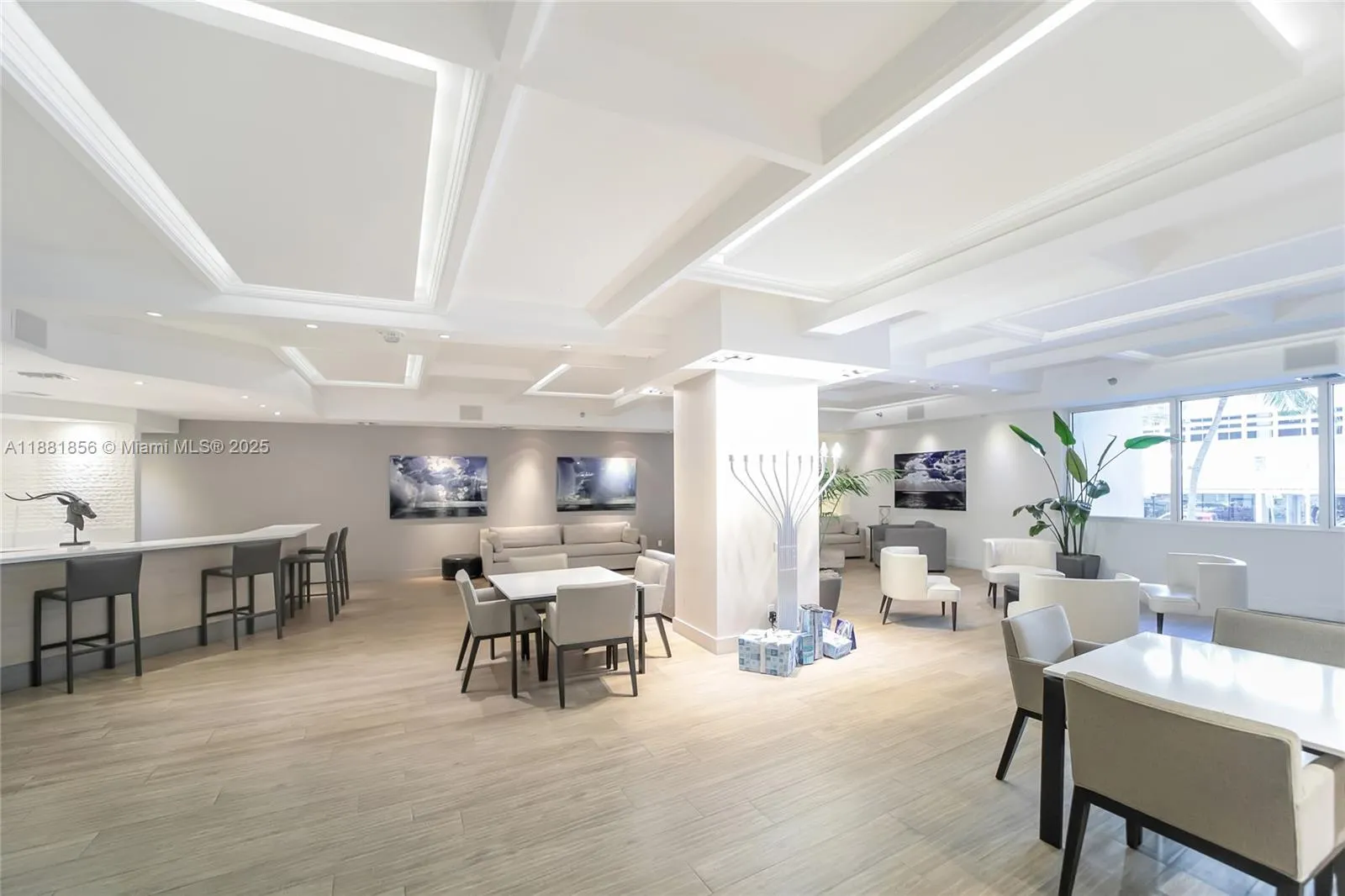 100 Lincoln Rd, #1046
