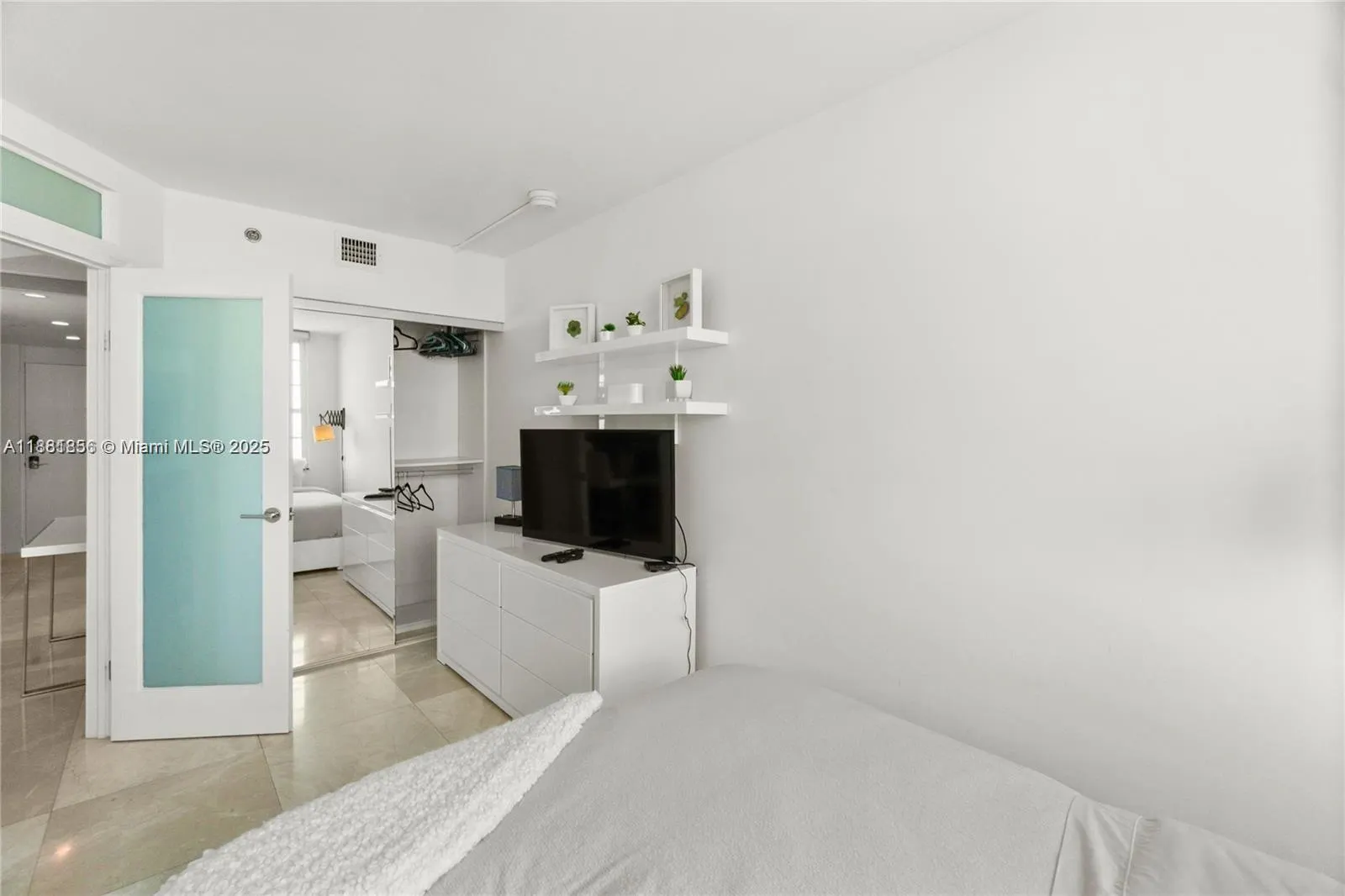 100 Lincoln Rd, #1046