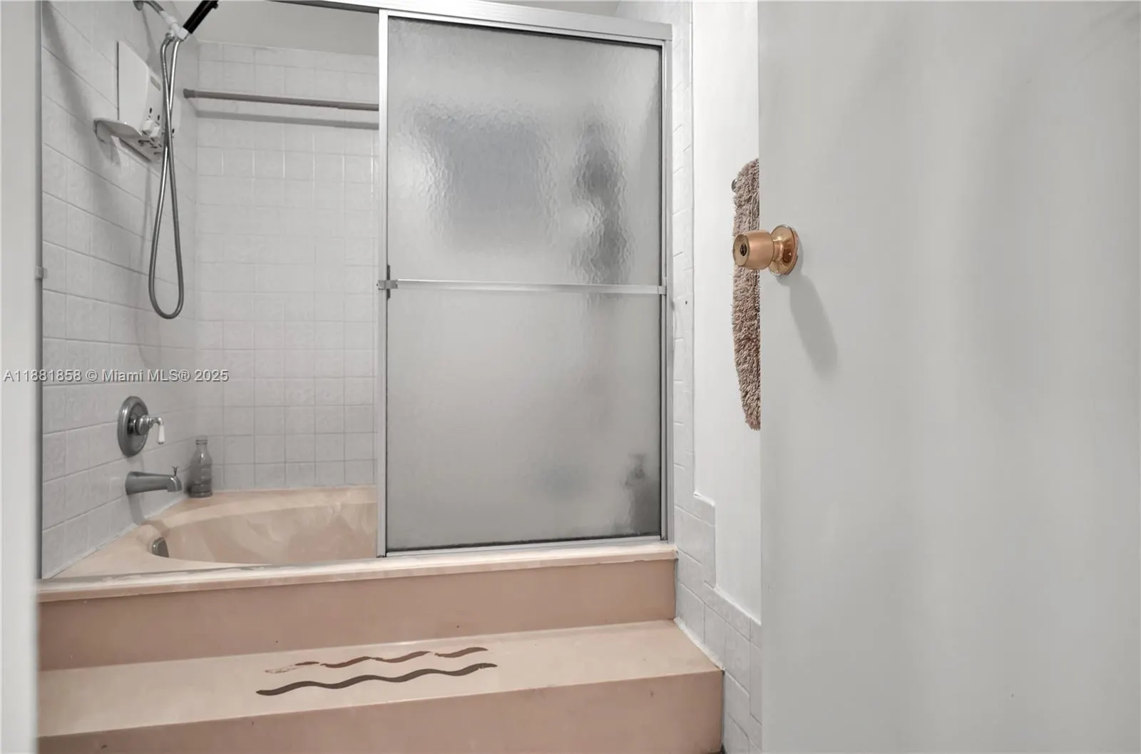 16558 NE 26th Ave, #2A