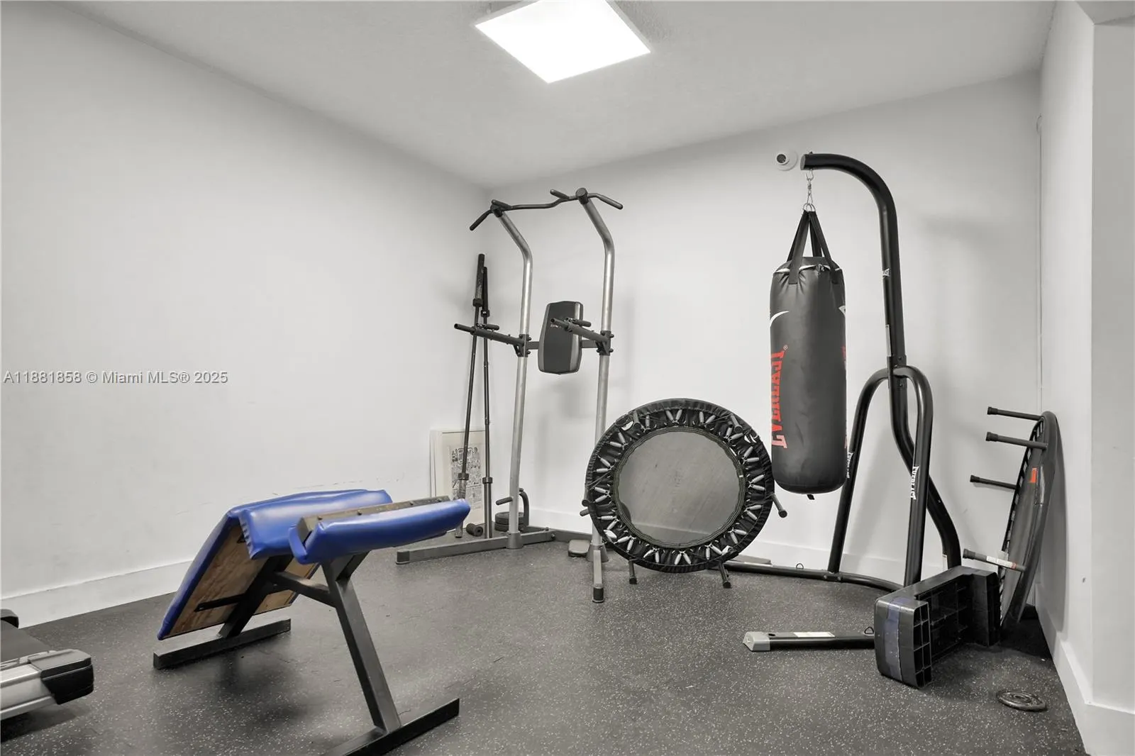 16558 NE 26th Ave, #2A