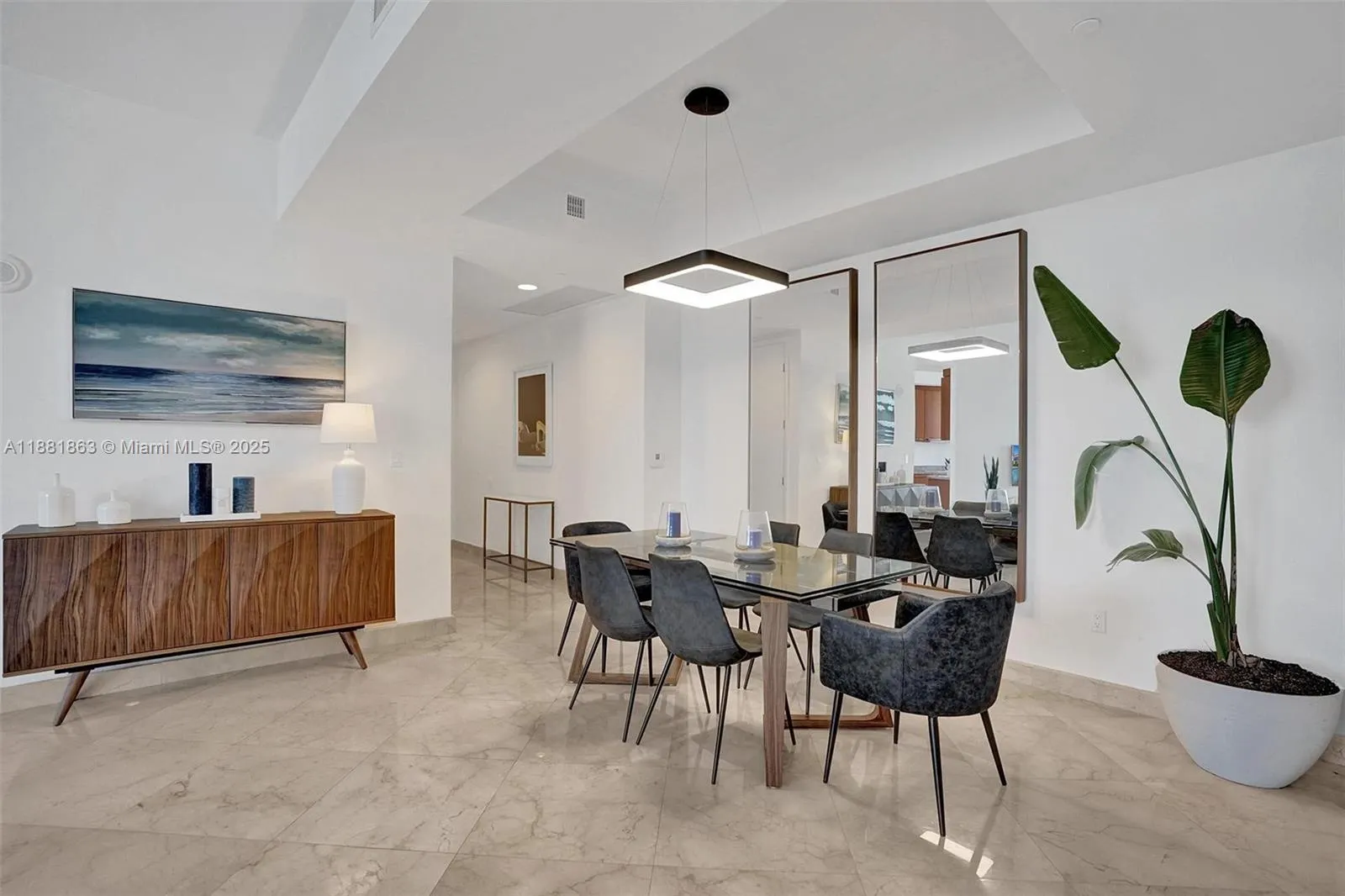 16001 Collins Ave, #805