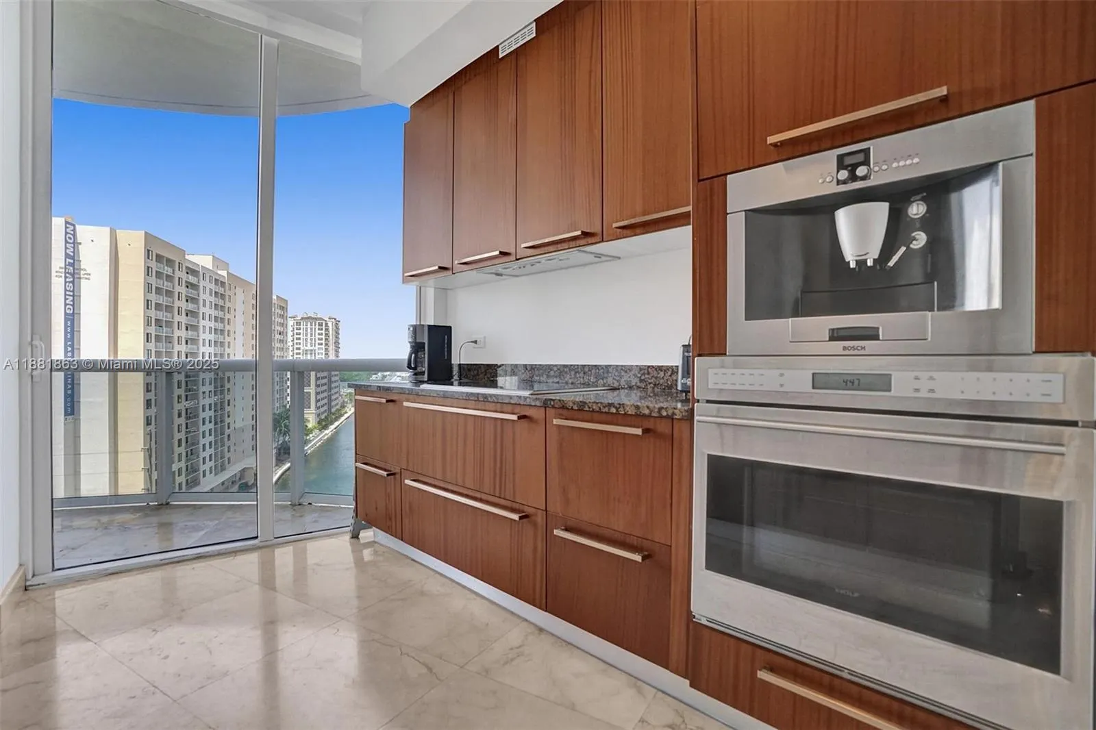 16001 Collins Ave, #805