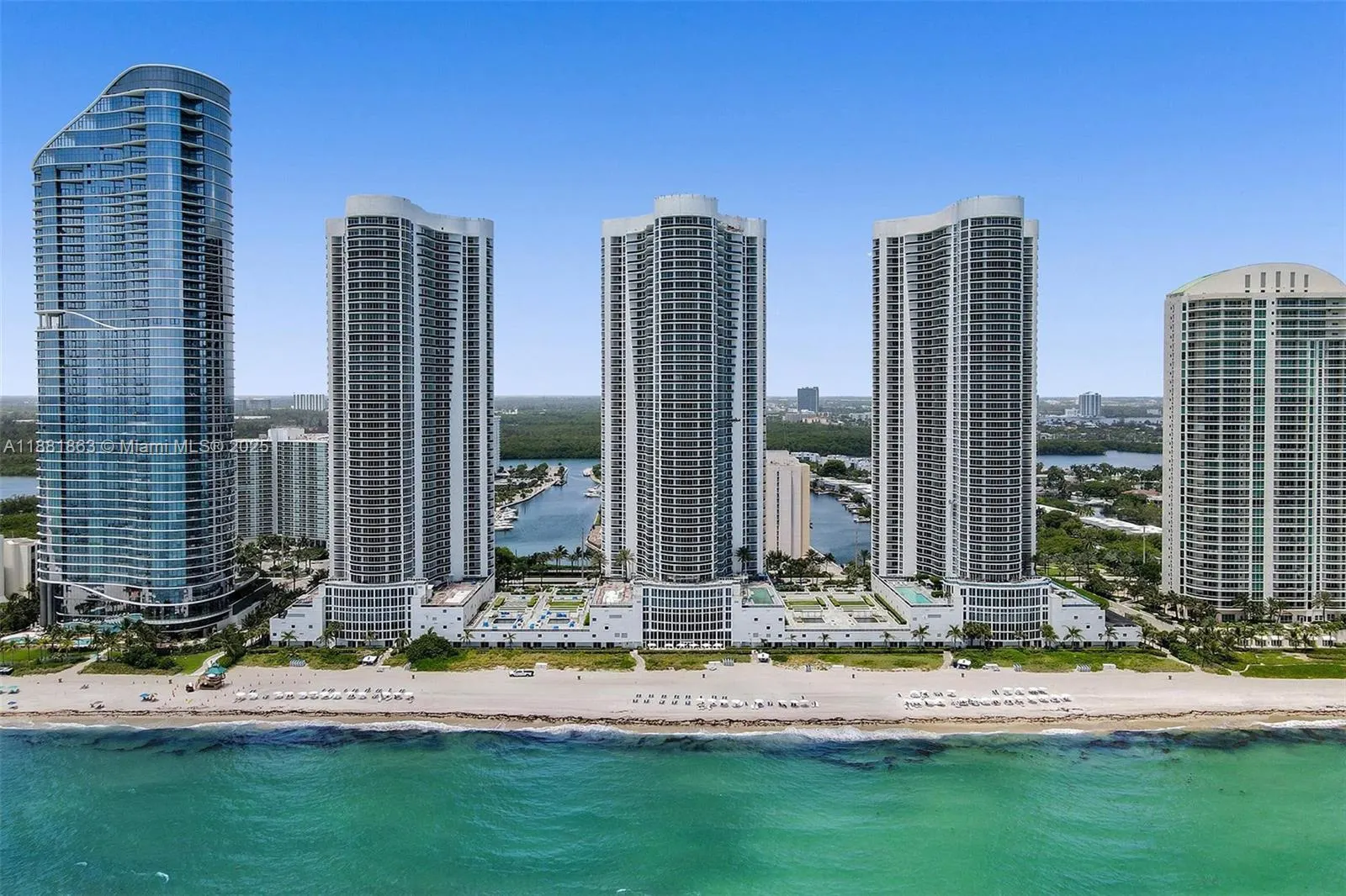 16001 Collins Ave, #805