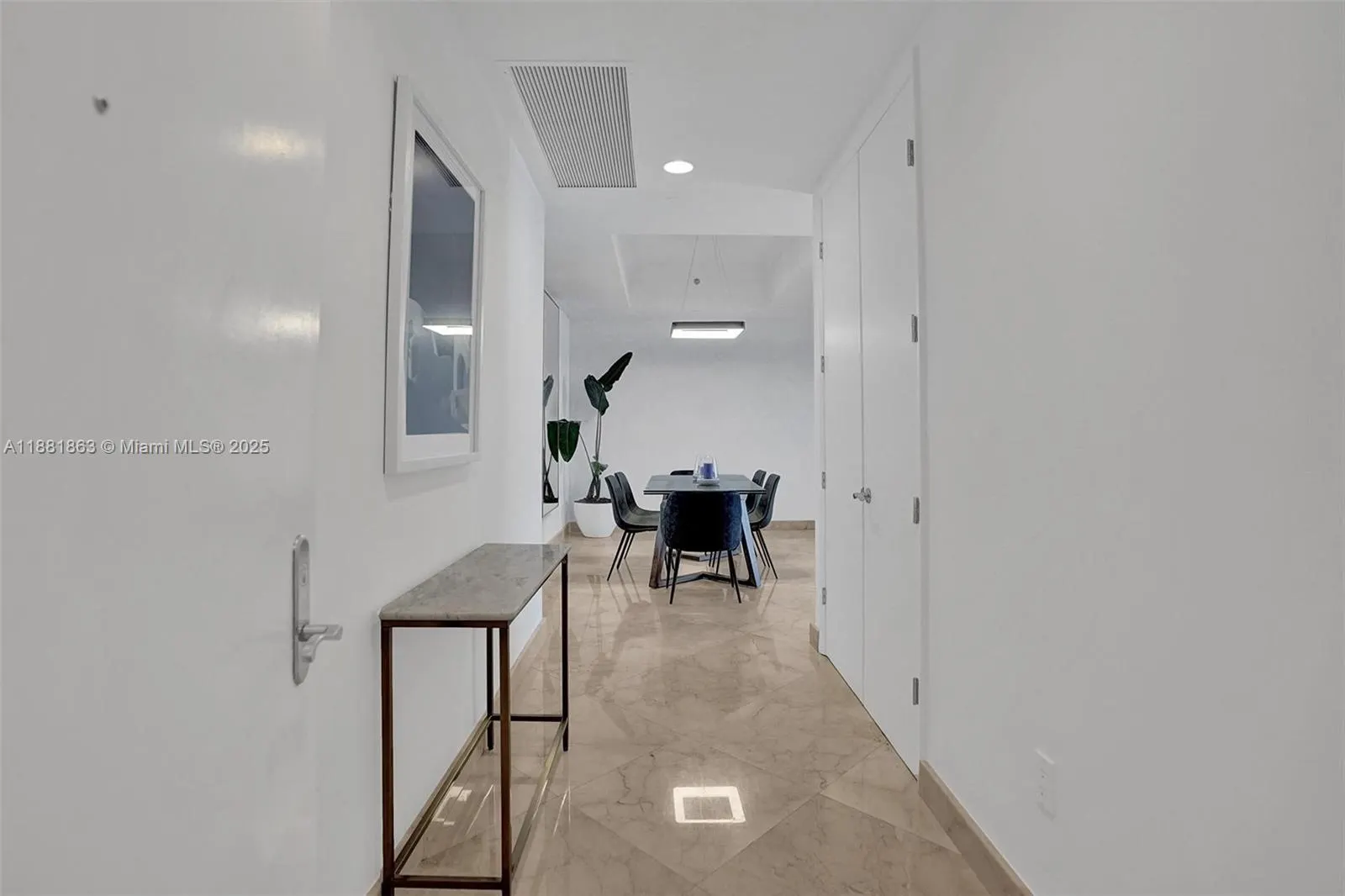 16001 Collins Ave, #805
