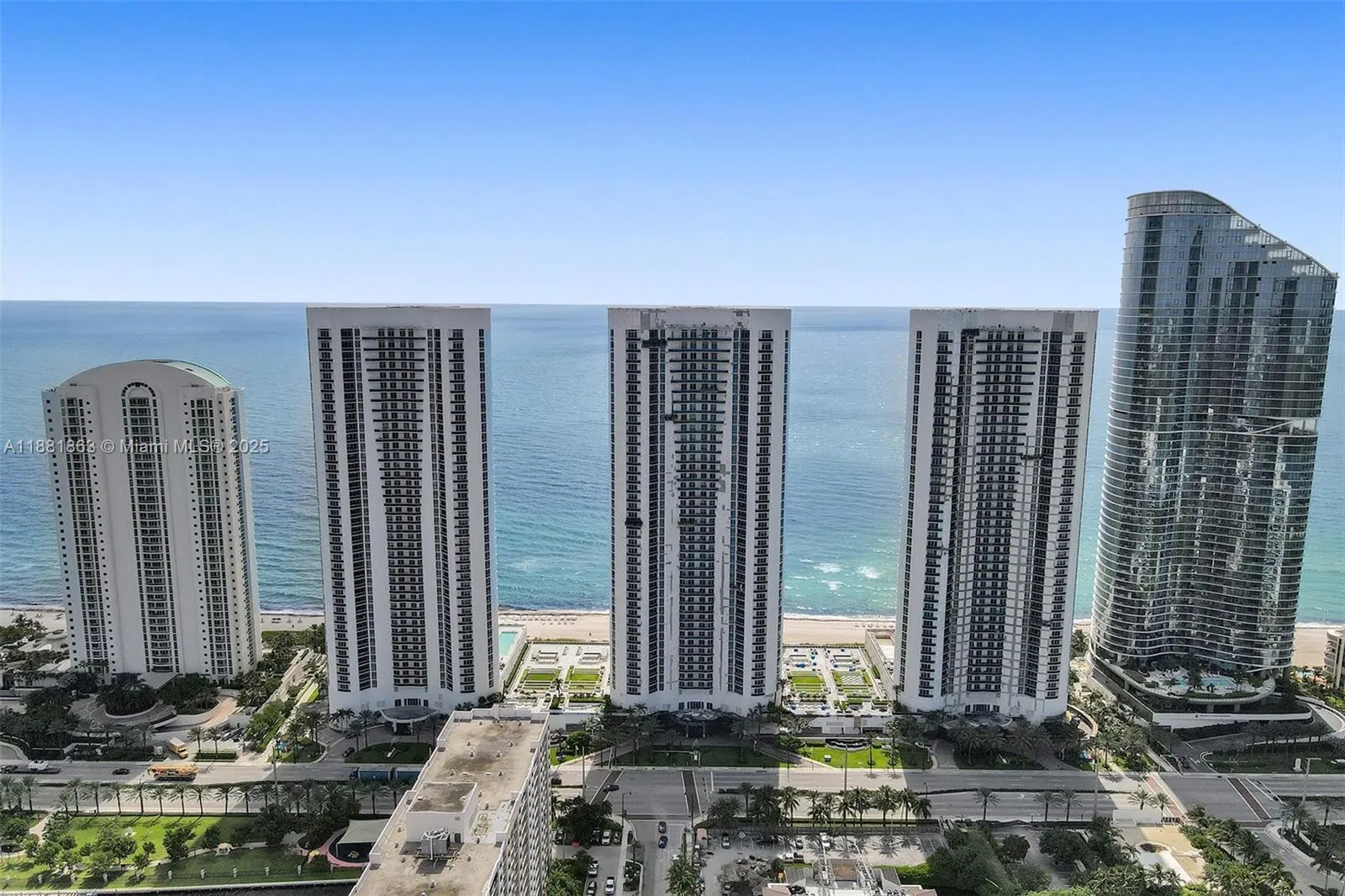 16001 Collins Ave, #805