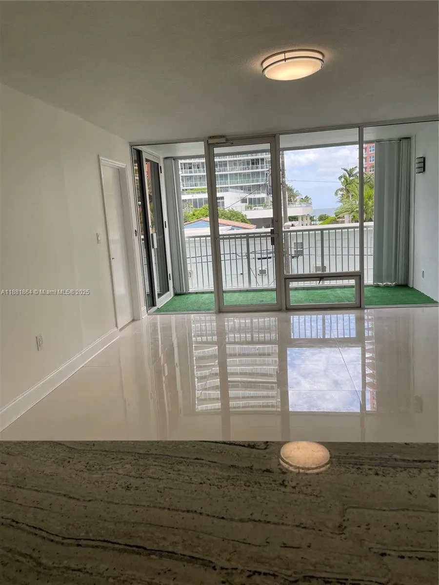 2200 NE 33rd Ave, #3G