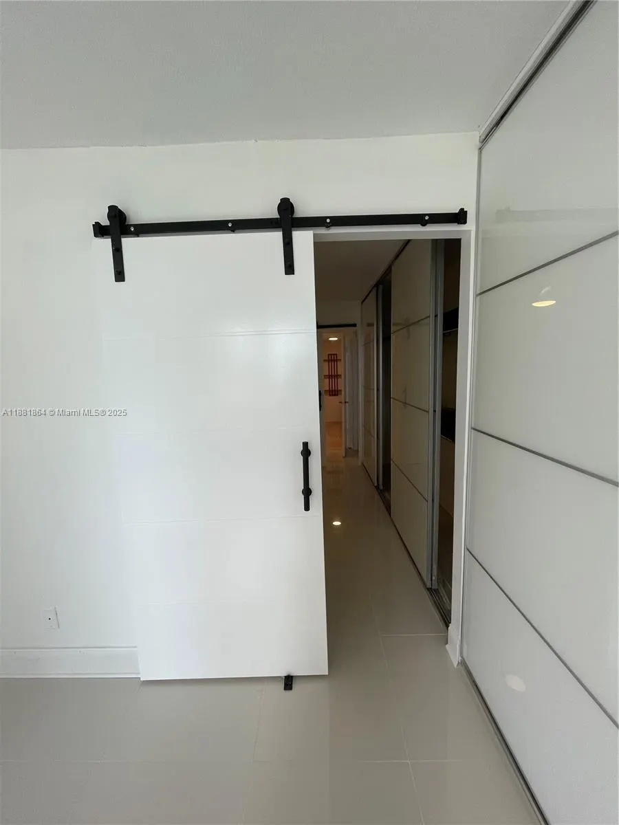 2200 NE 33rd Ave, #3G