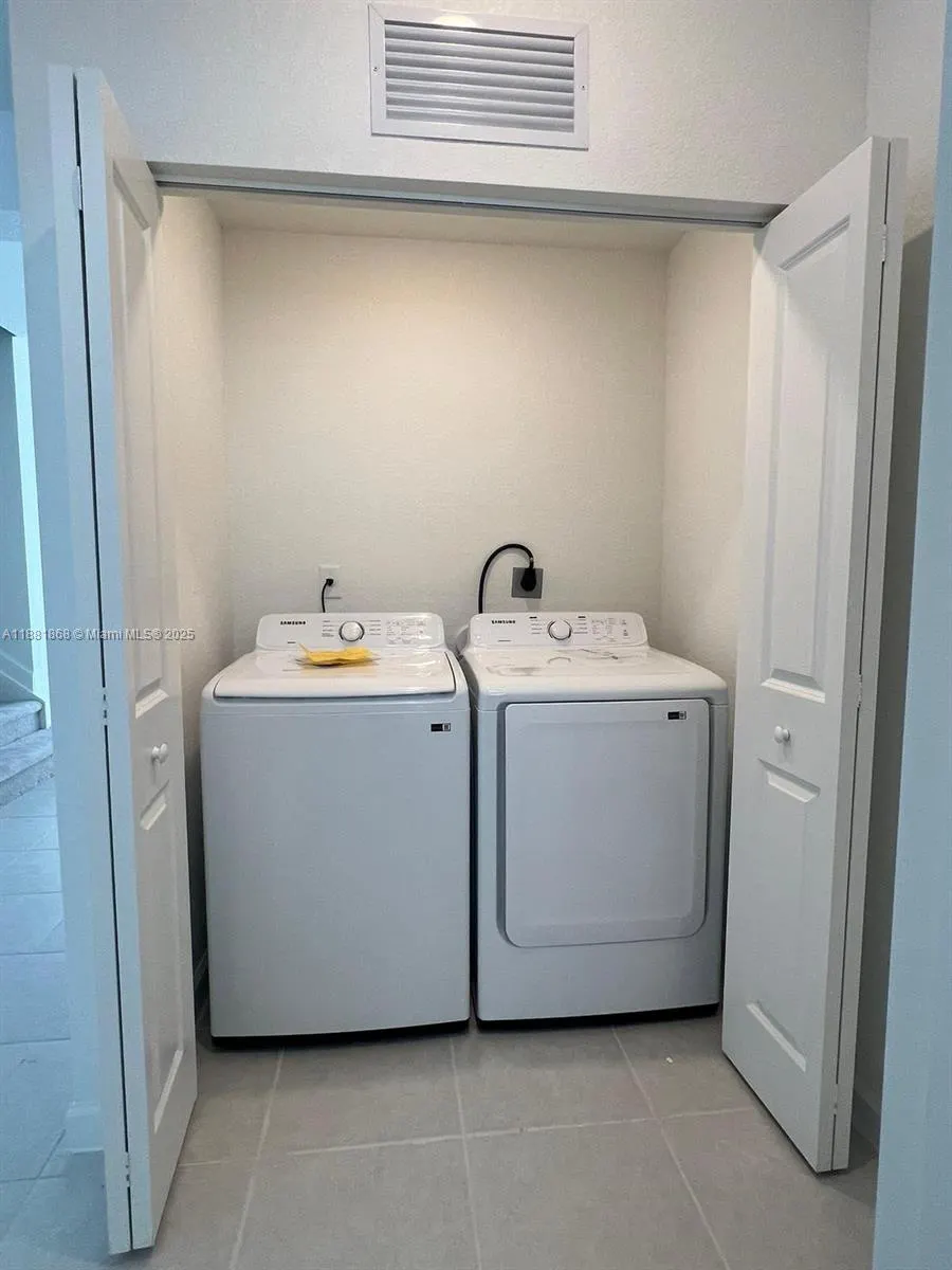 12178 NW 24th Place