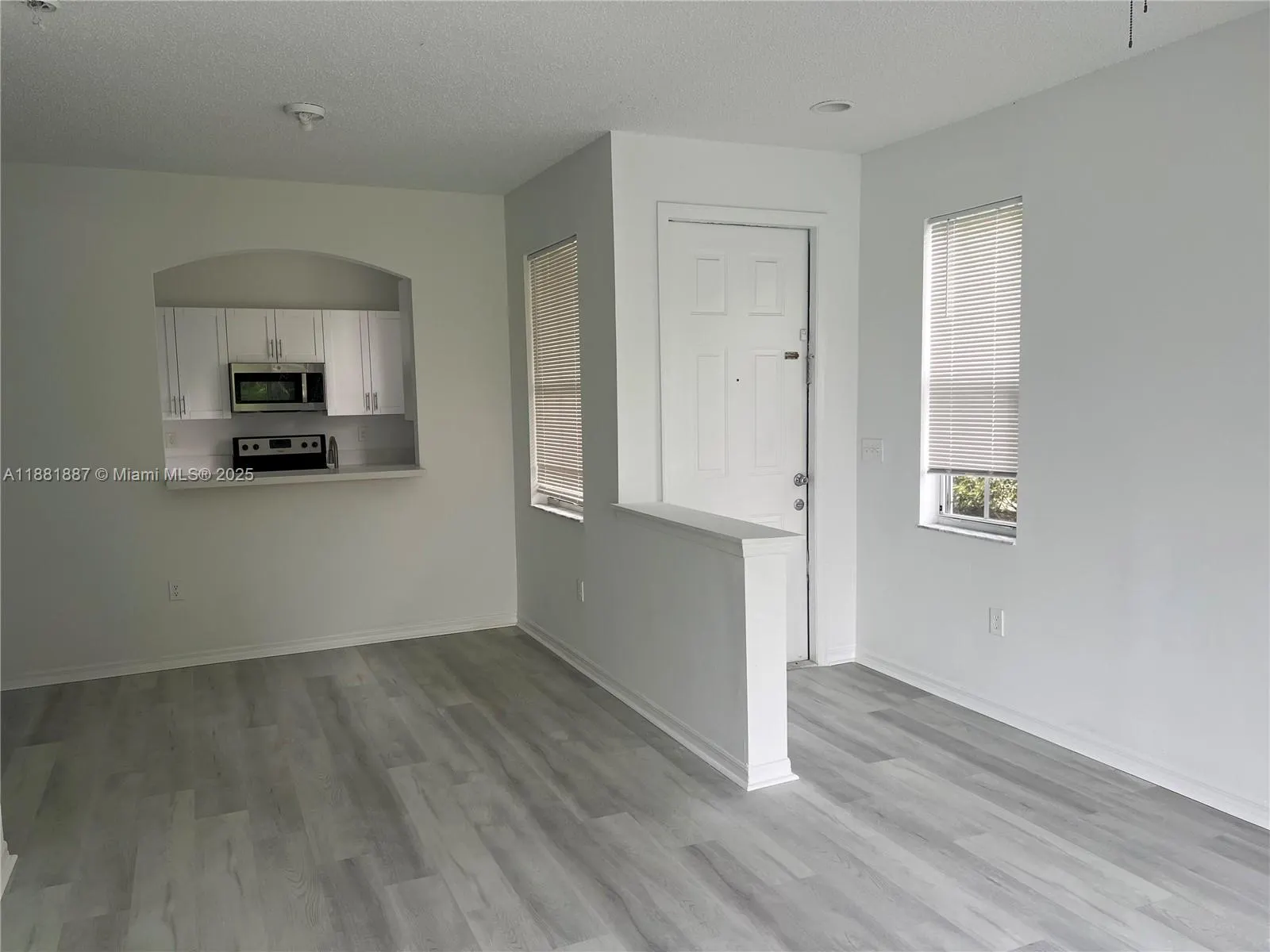 946 NE 42 Ter, #-